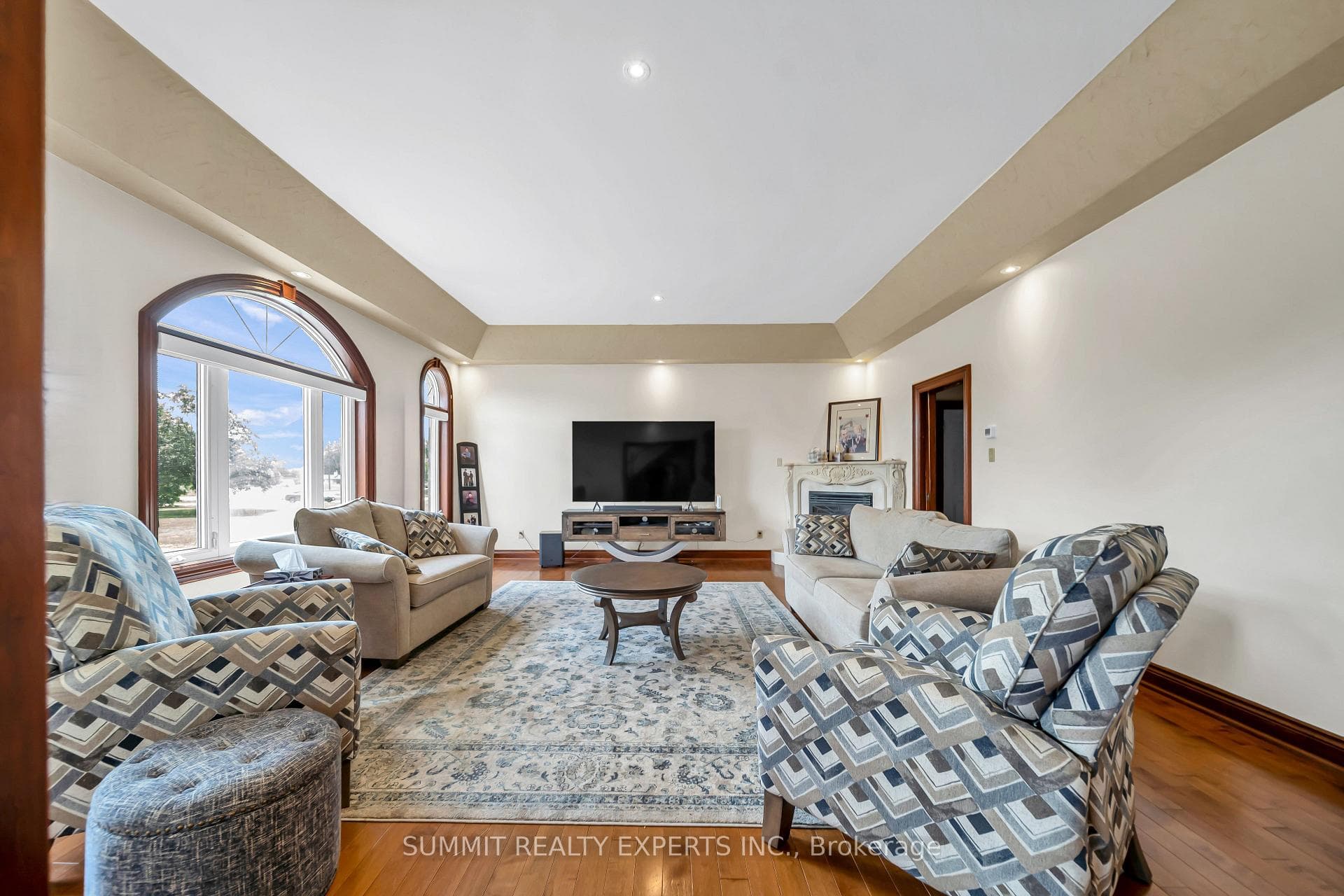 7728 Mayfield Road photo 34