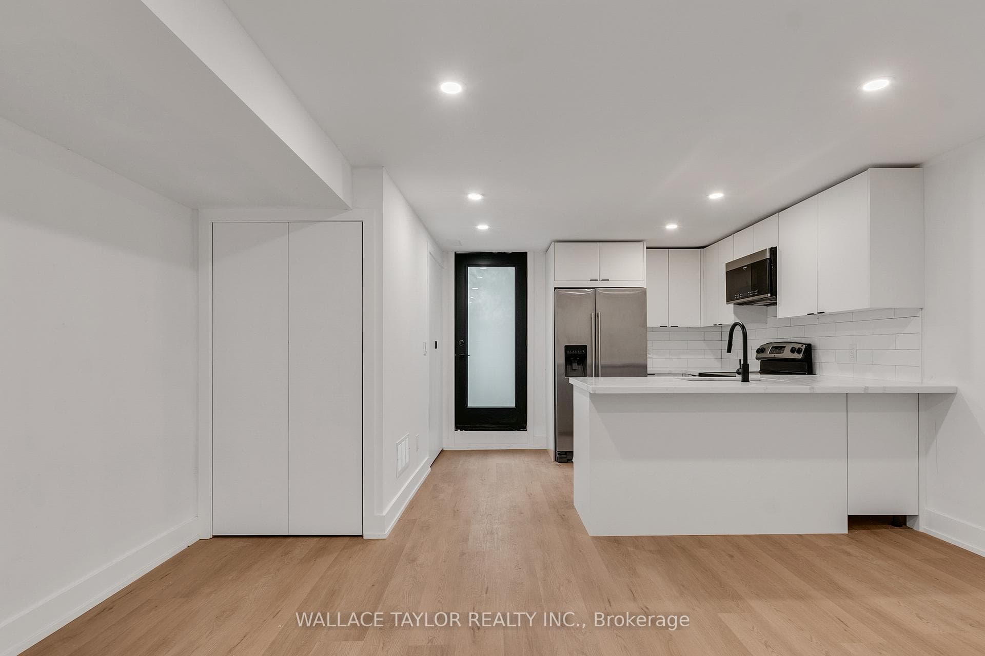 32 Alton Avenue Unit Lower photo 1