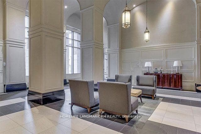 388 Prince Of Wales Drive Unit 3007 photo 18