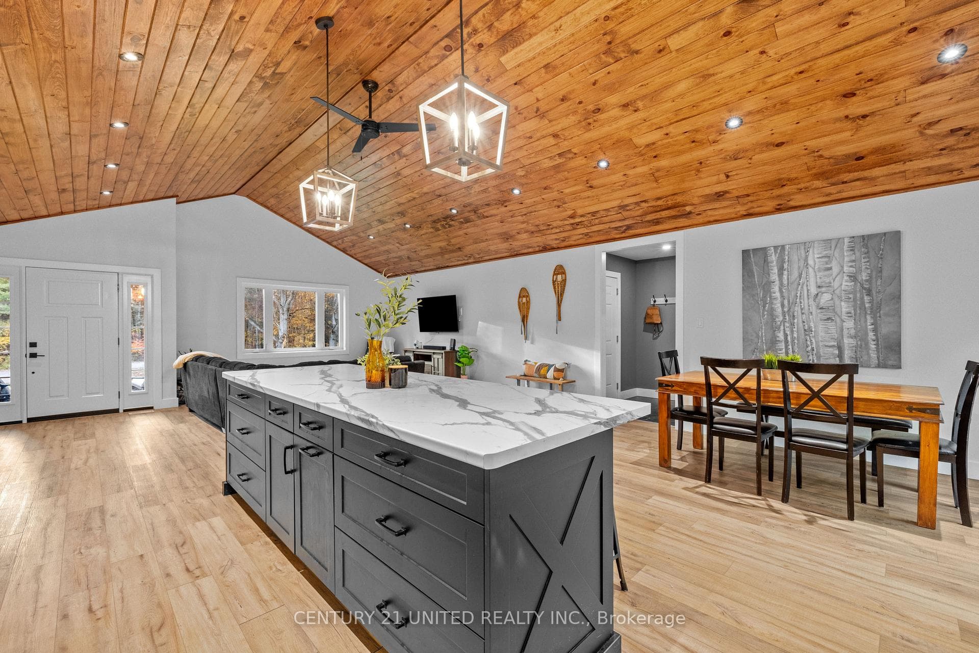 2135 Sixth Line Road photo 8