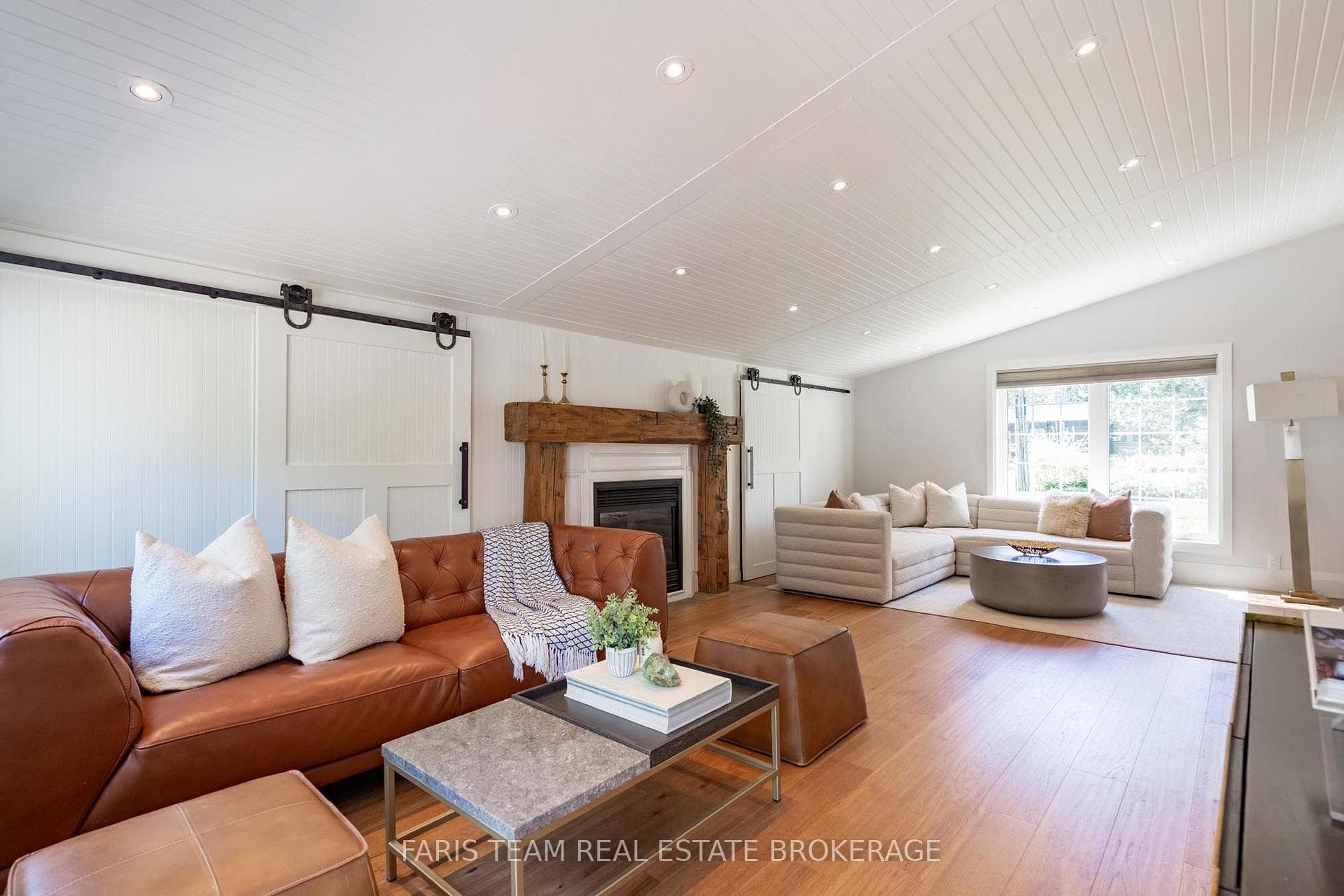 27 Poplar Crescent photo 14