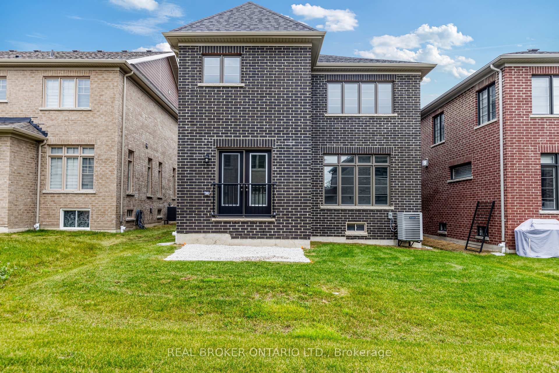 8 Daisy Street photo 29
