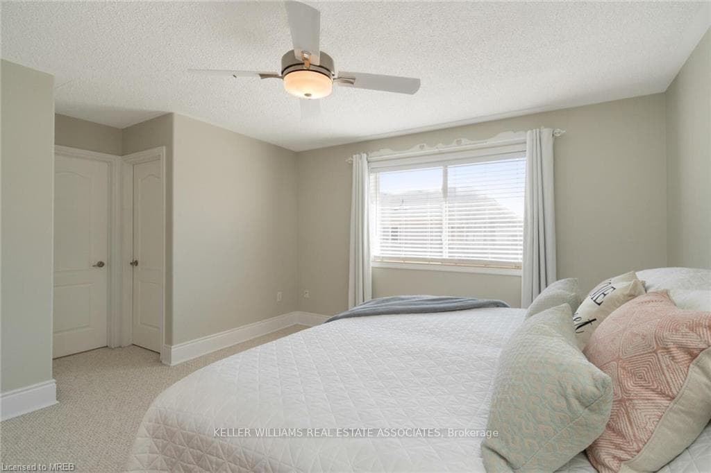 852 Luxton Drive photo 11