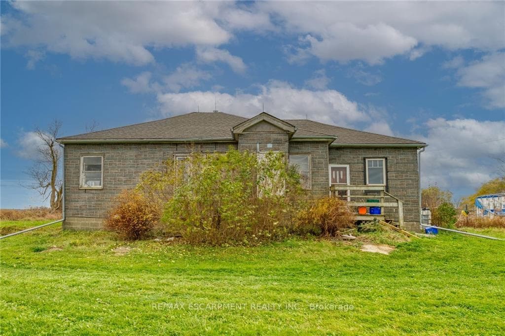 1221 Binbrook Road photo 22