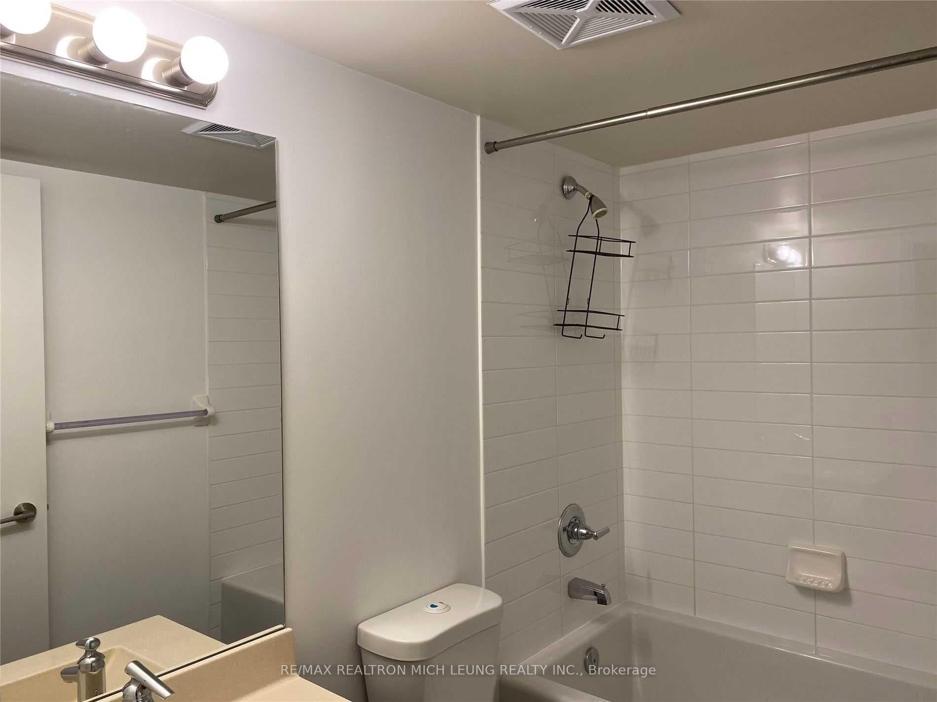 135 Village Green Square Unit 2425 photo 16
