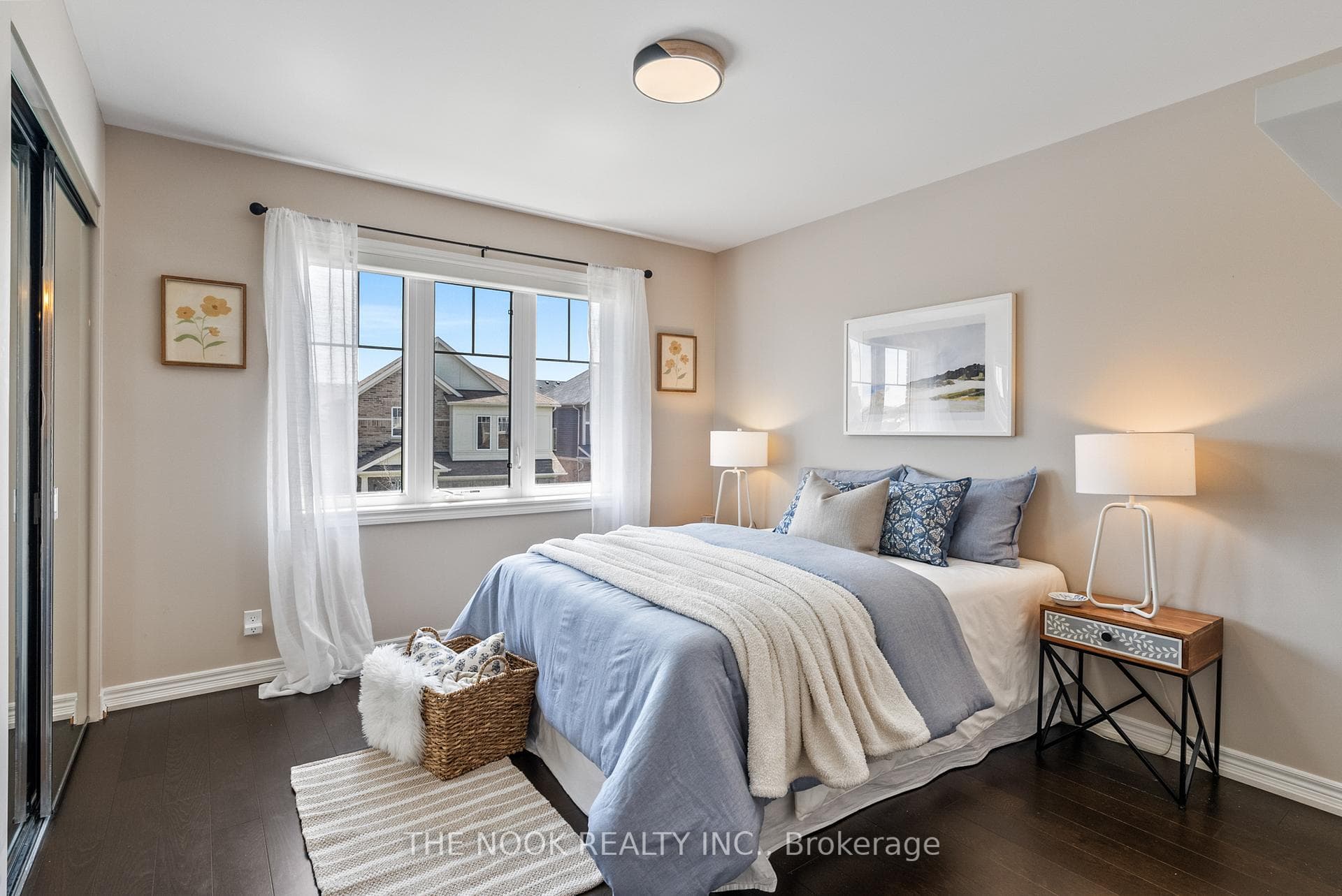 170 Blackwell Crescent photo 32