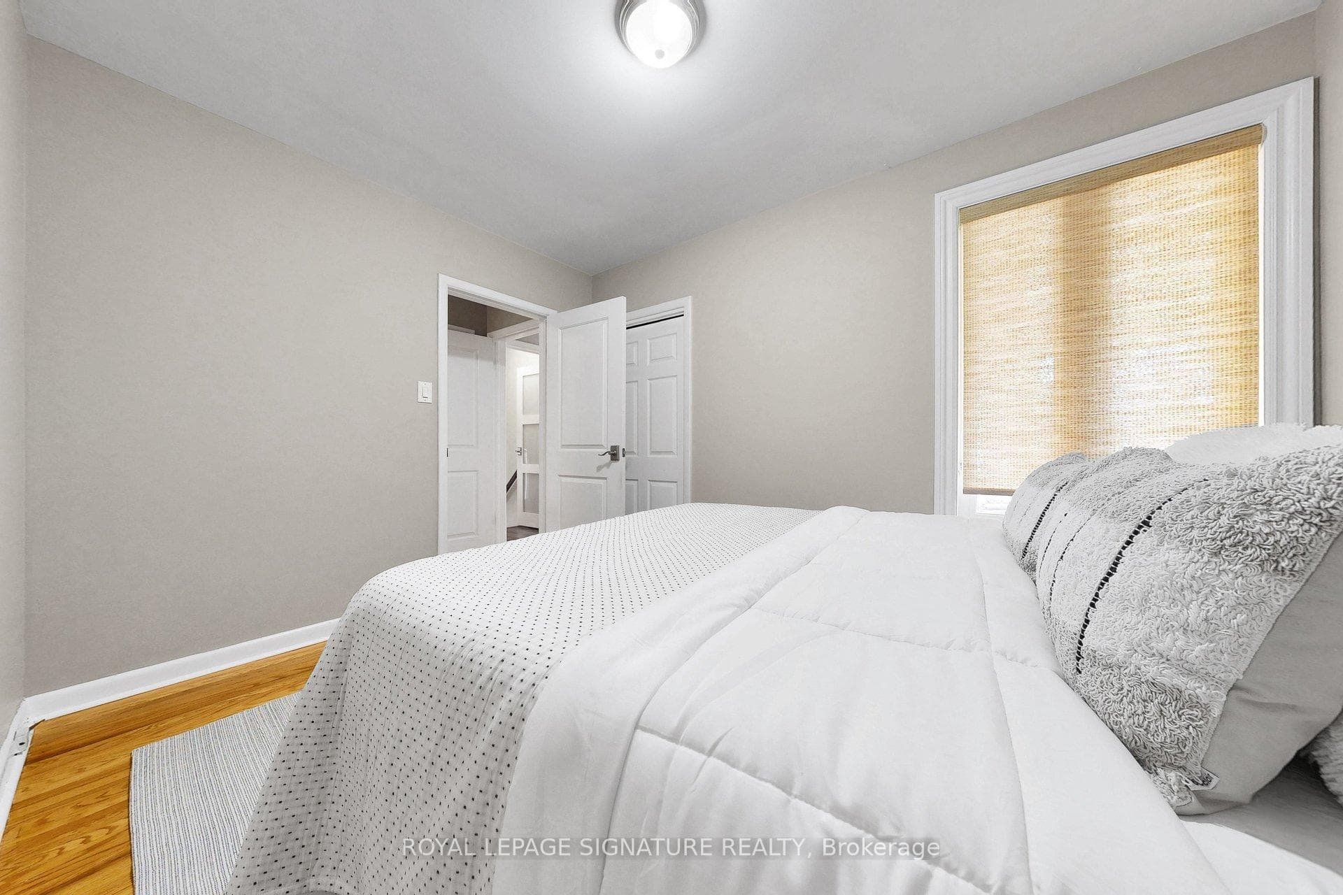 16 Renault Crescent photo 21