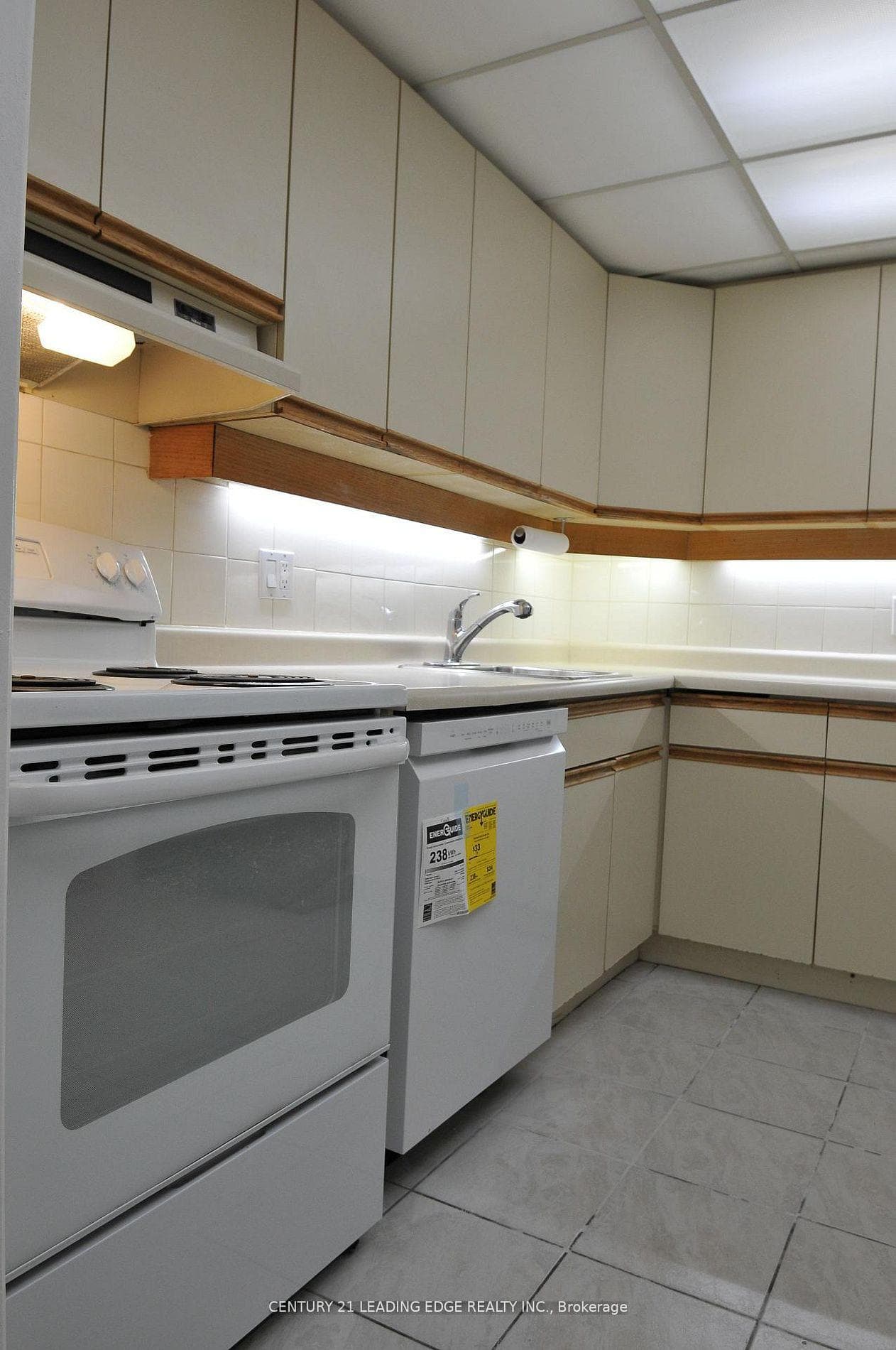 1013 Pape Avenue Unit B photo 18