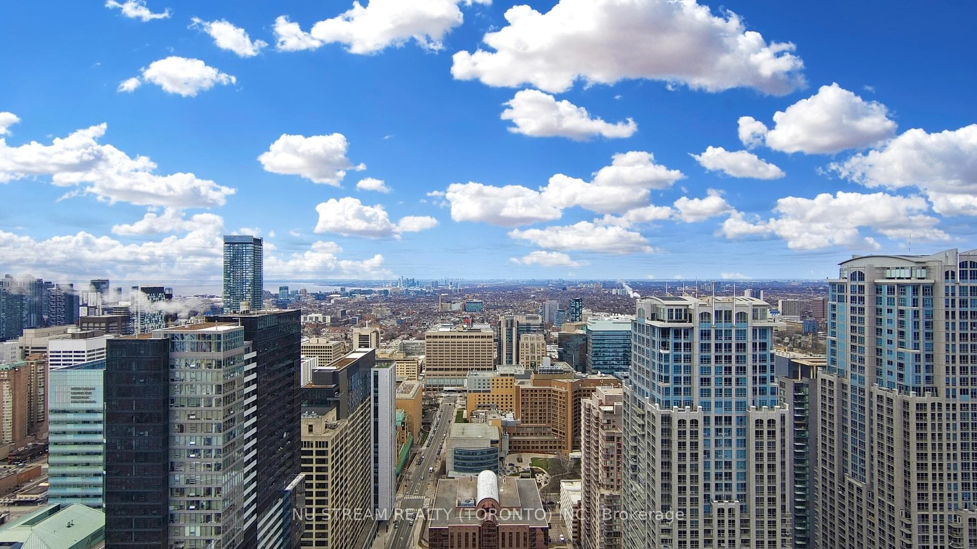 386 Yonge Street Unit 4812 photo 16