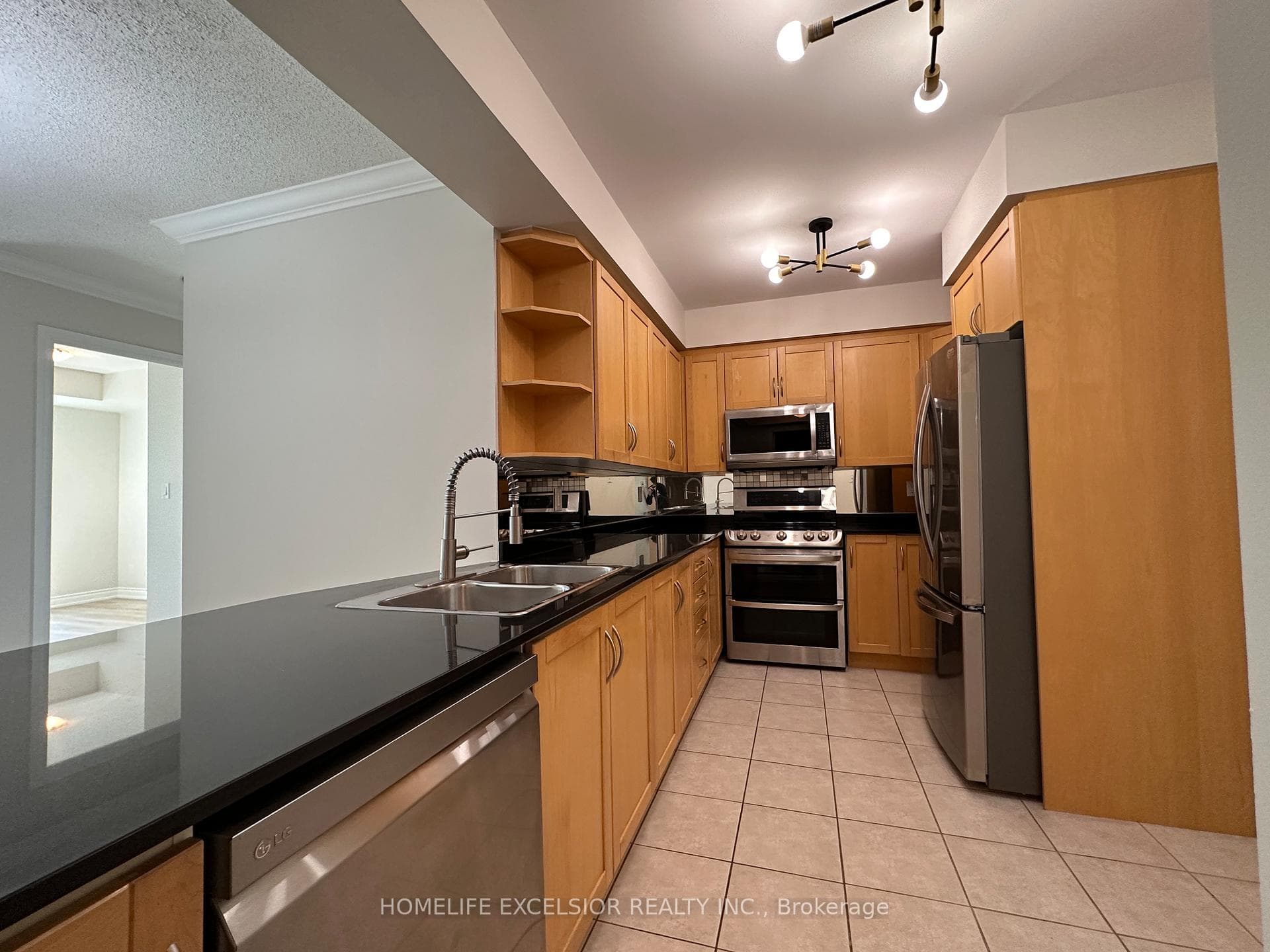 28 William Carson Crescent Unit 524 photo 13