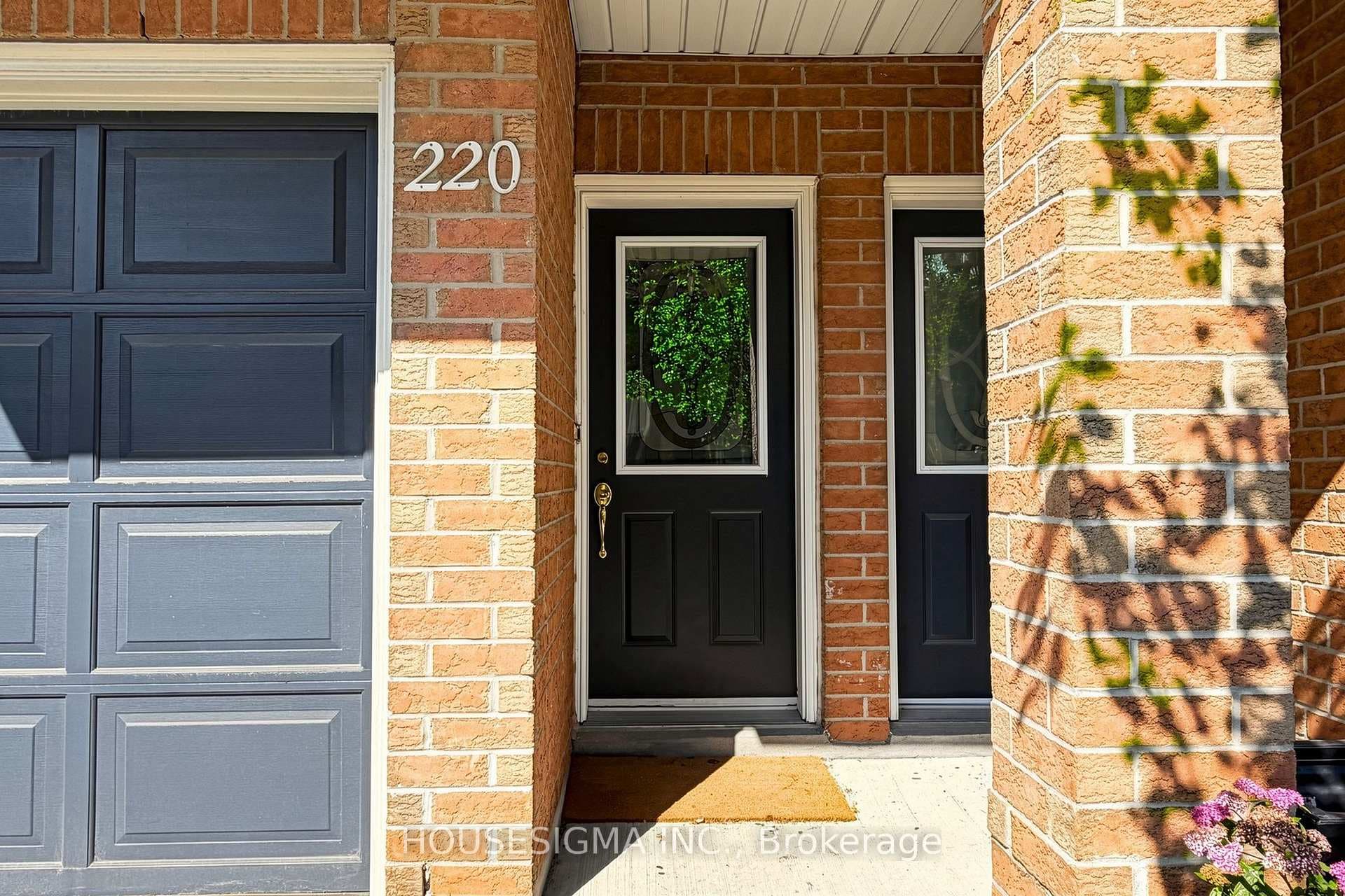 83 Mondeo Drive Unit 220 photo 3