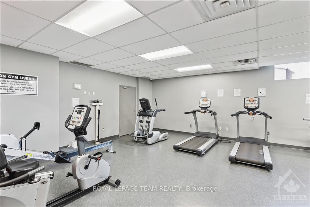 250 BRITTANY Drive Unit 210 photo 26