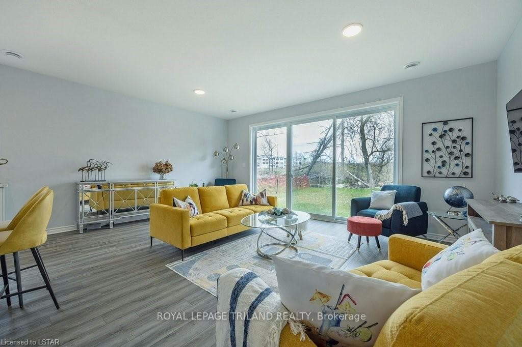 111 SANDCASTLE N/A photo 19