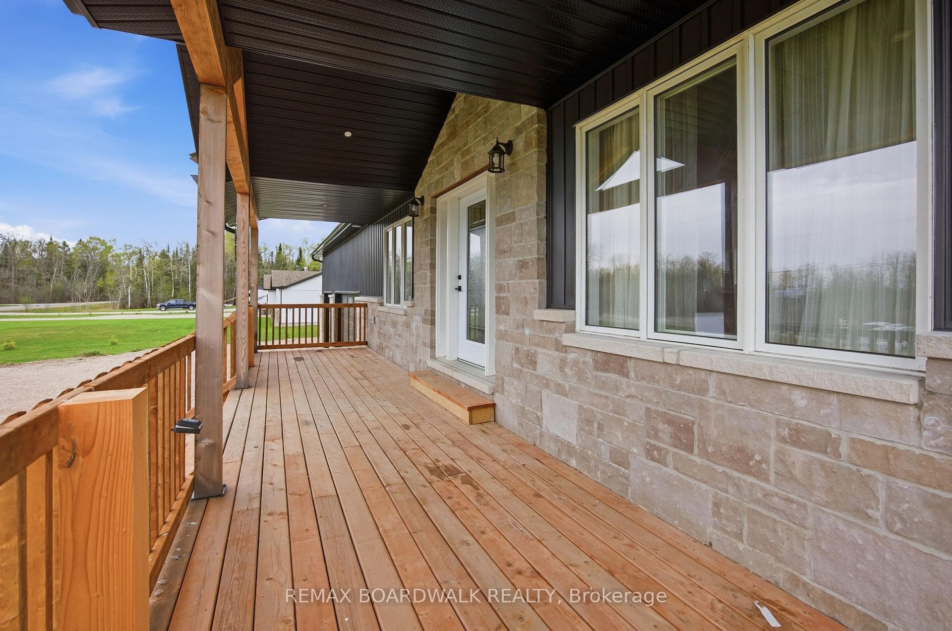 447 Churchill Road photo 3