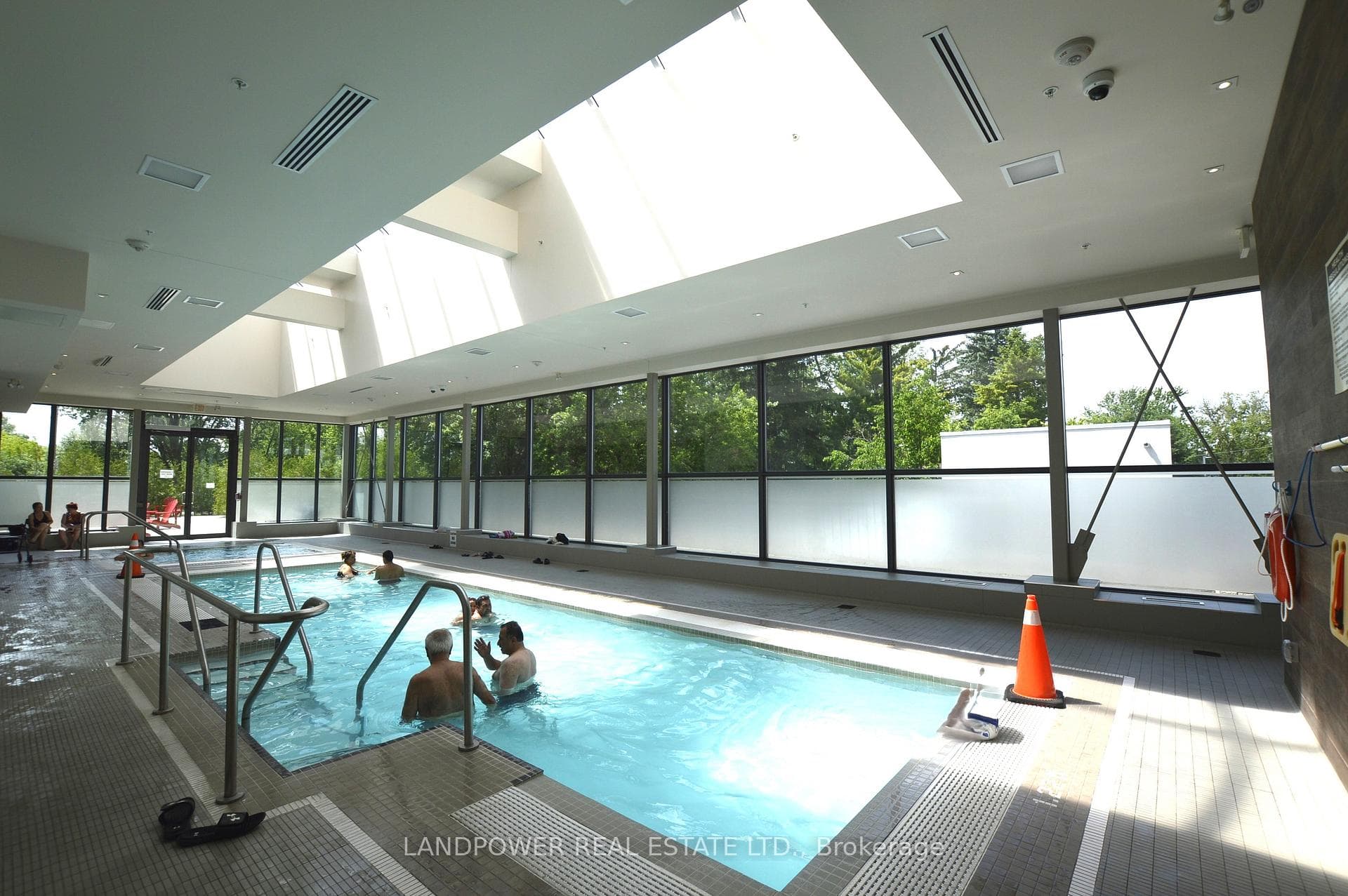 9618 Yonge Street Unit 220 photo 35