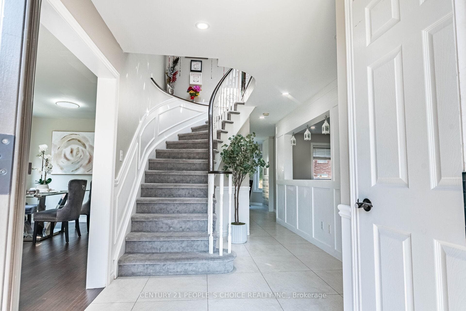 414 Cundles Road photo 3