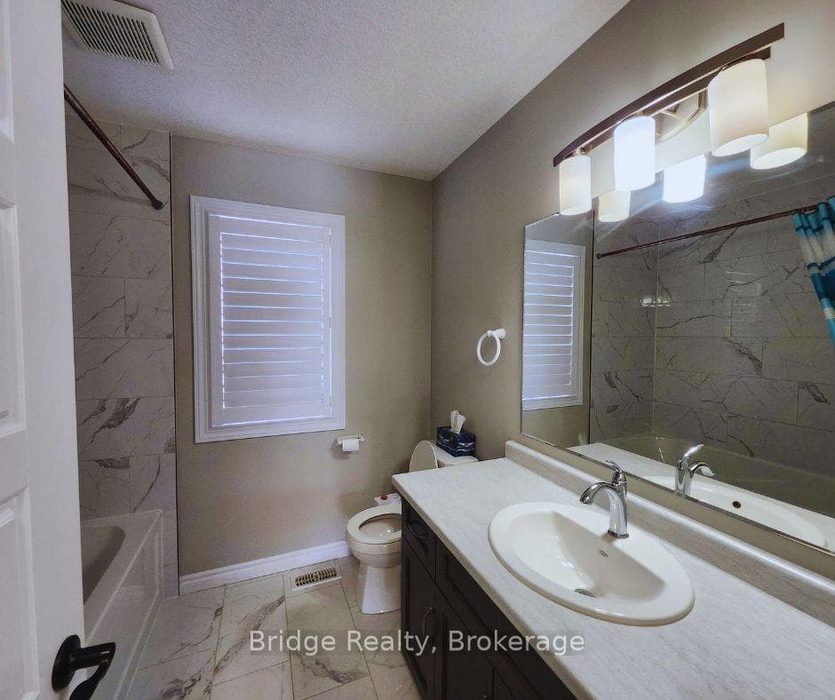 83 Burton Street photo 24