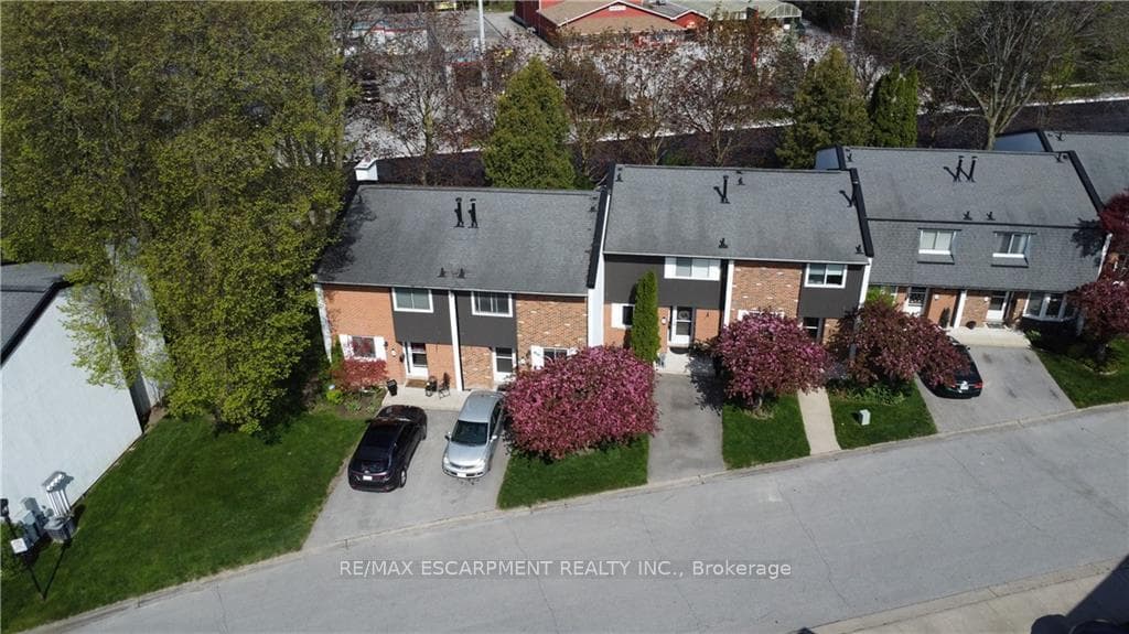 77 Linwell Road Unit 27 photo 2