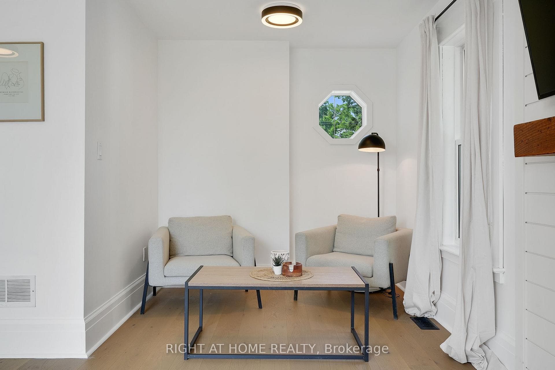 123 John Street photo 17