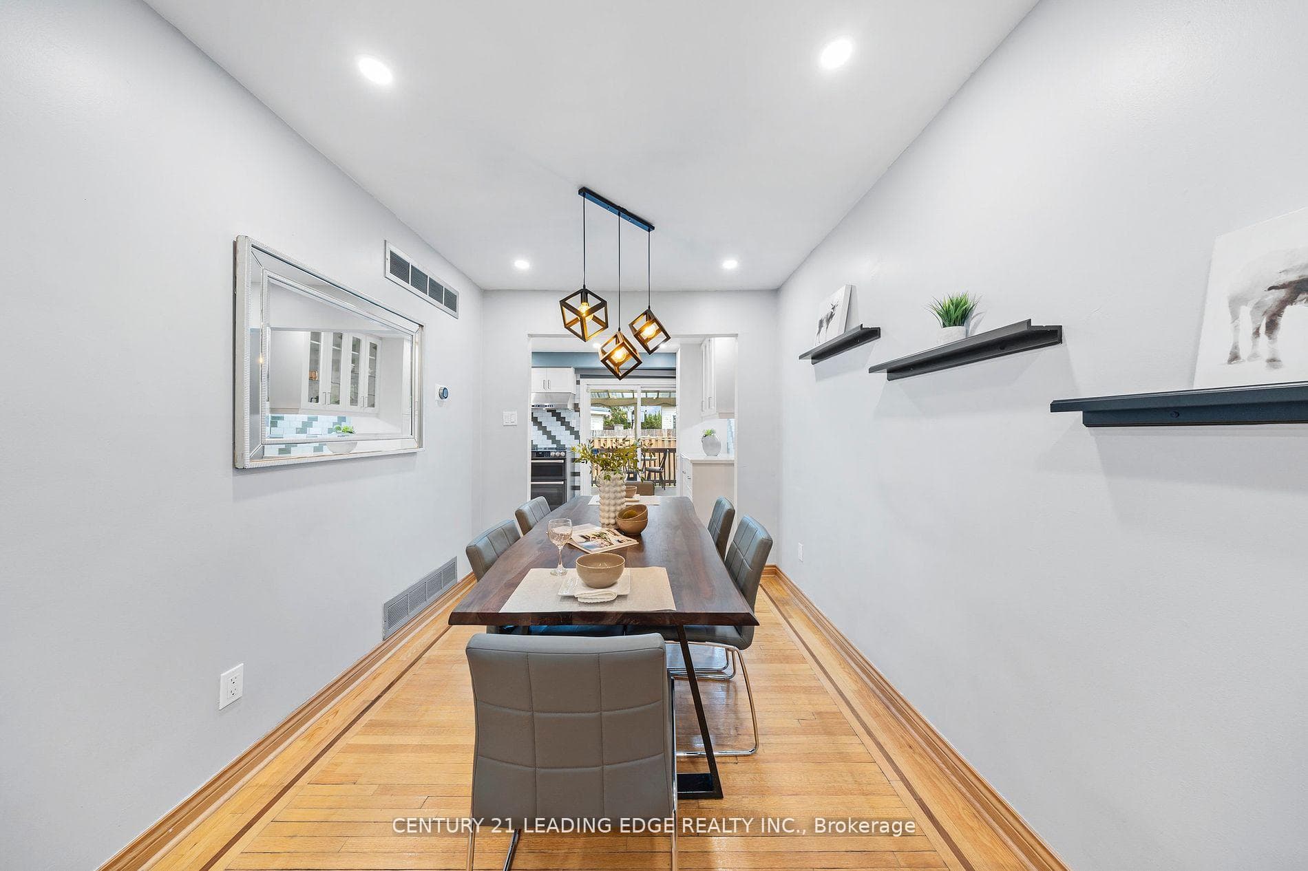 47 Peachtree Place photo 8