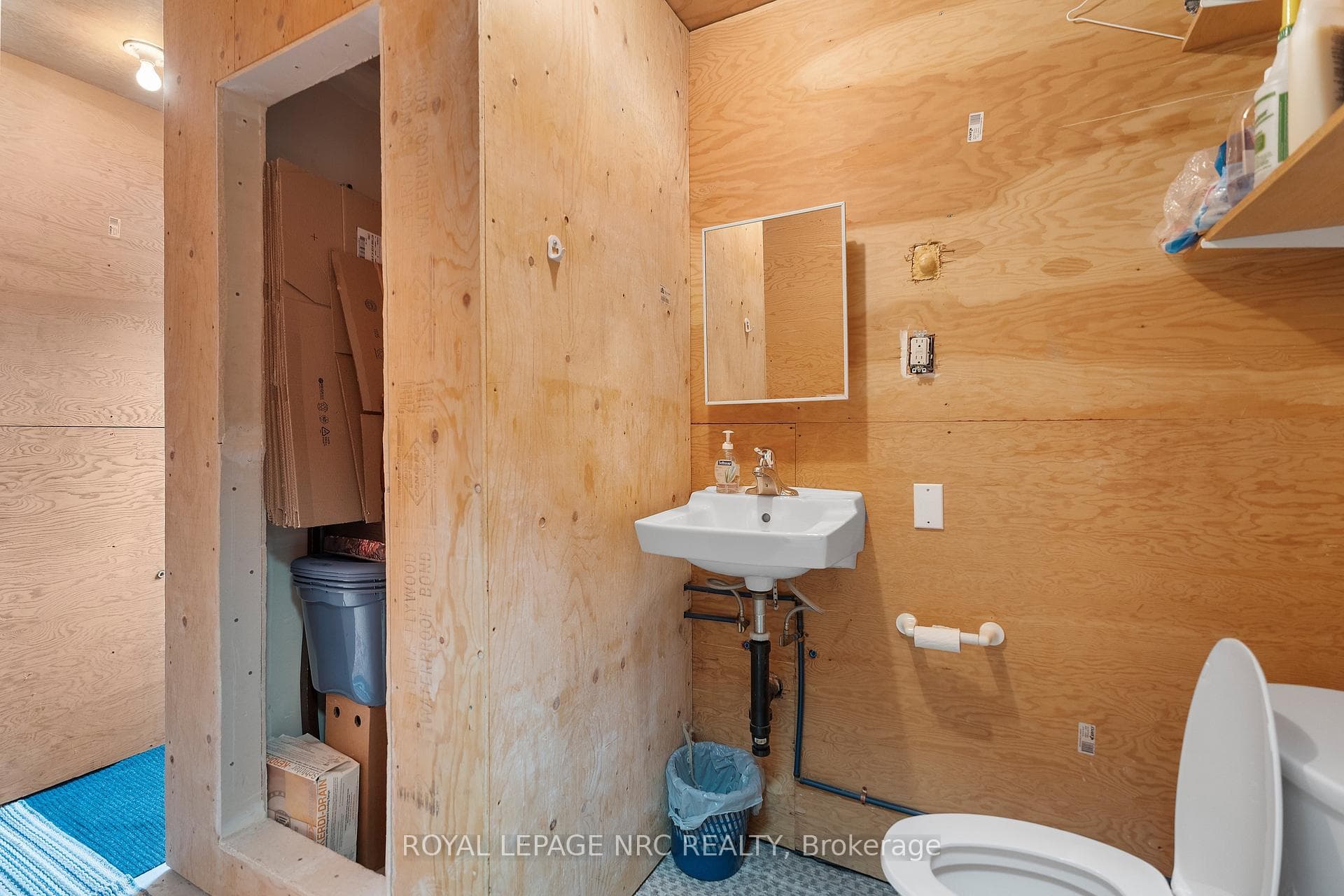 3 pieces bathroom in workshop. Shower has rough-in