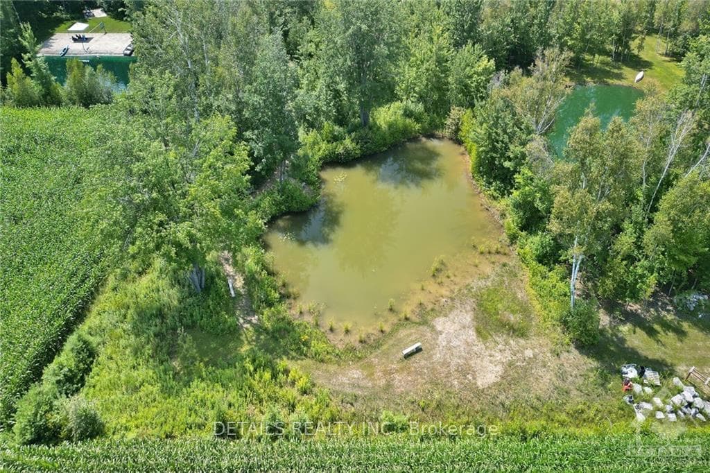 1237 MONTEE DROUIN Road photo 30