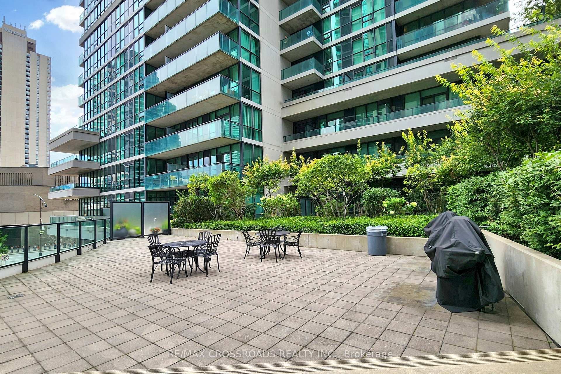 33 Bay Street Unit 813 photo 29