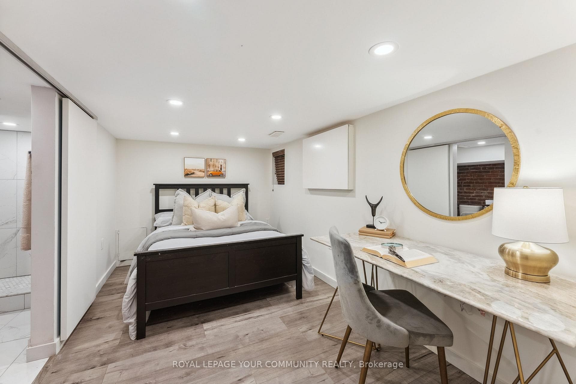 12 Lamb Avenue photo 33