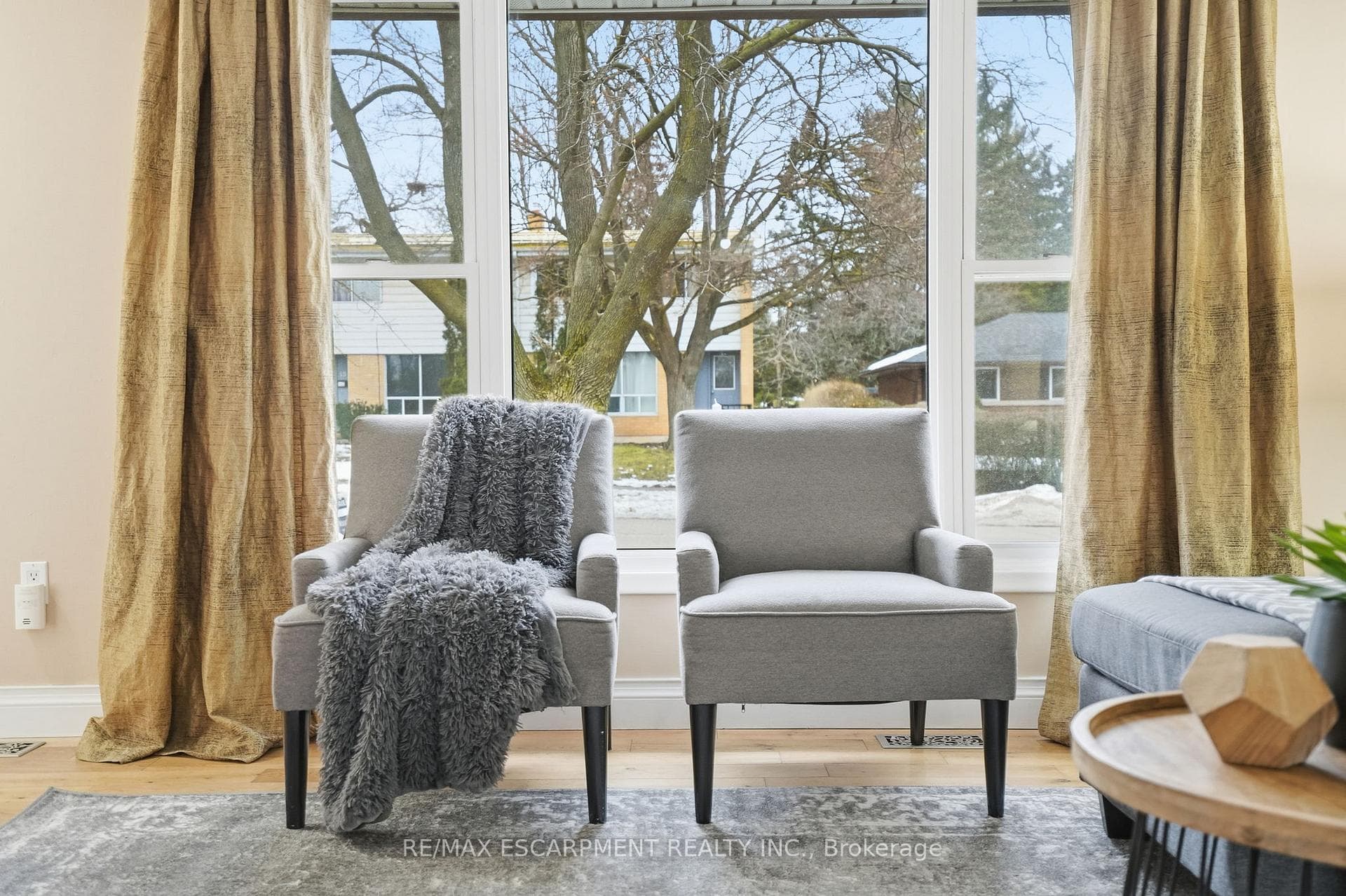 16 Alison Avenue photo 11