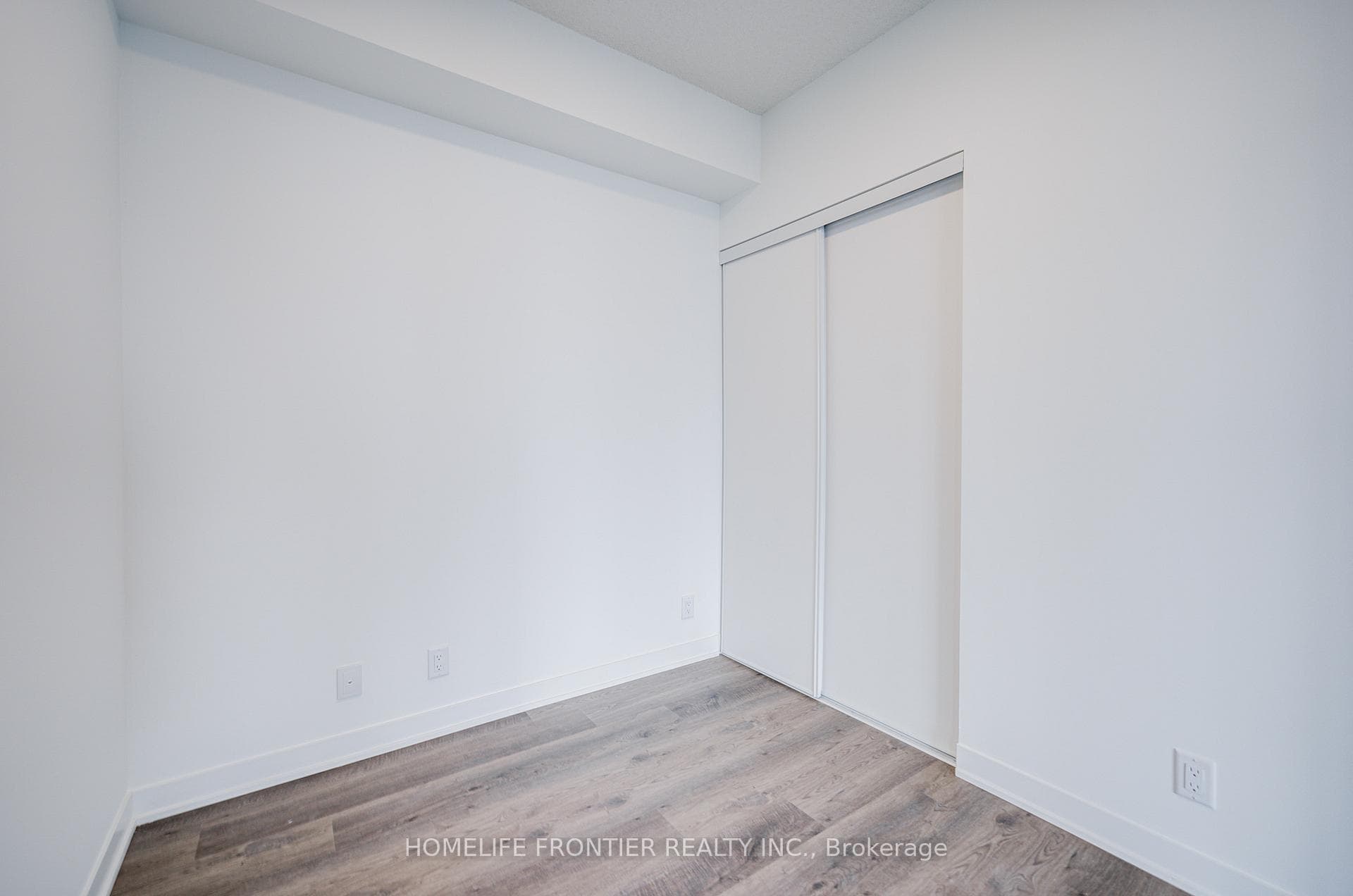 180 Front Street Unit 3806 photo 31