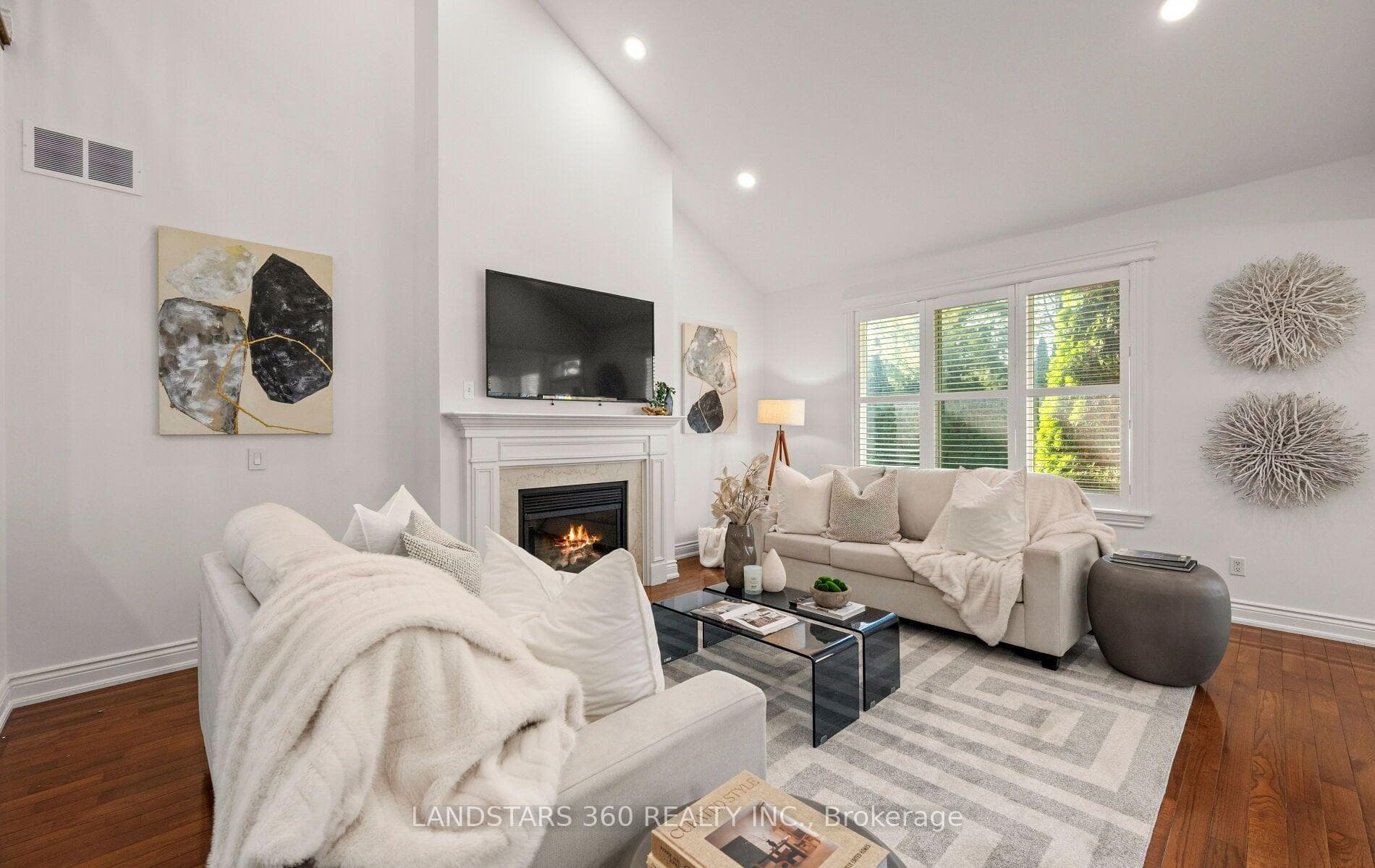 8 Royal Troon Crescent photo 18