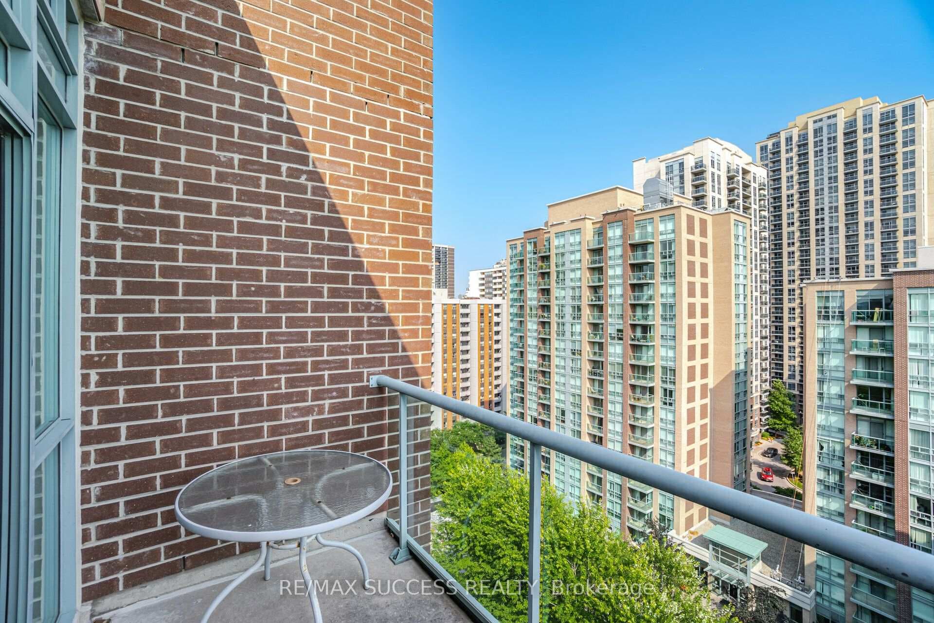 11 Michael Power Place Unit PH14 photo 17
