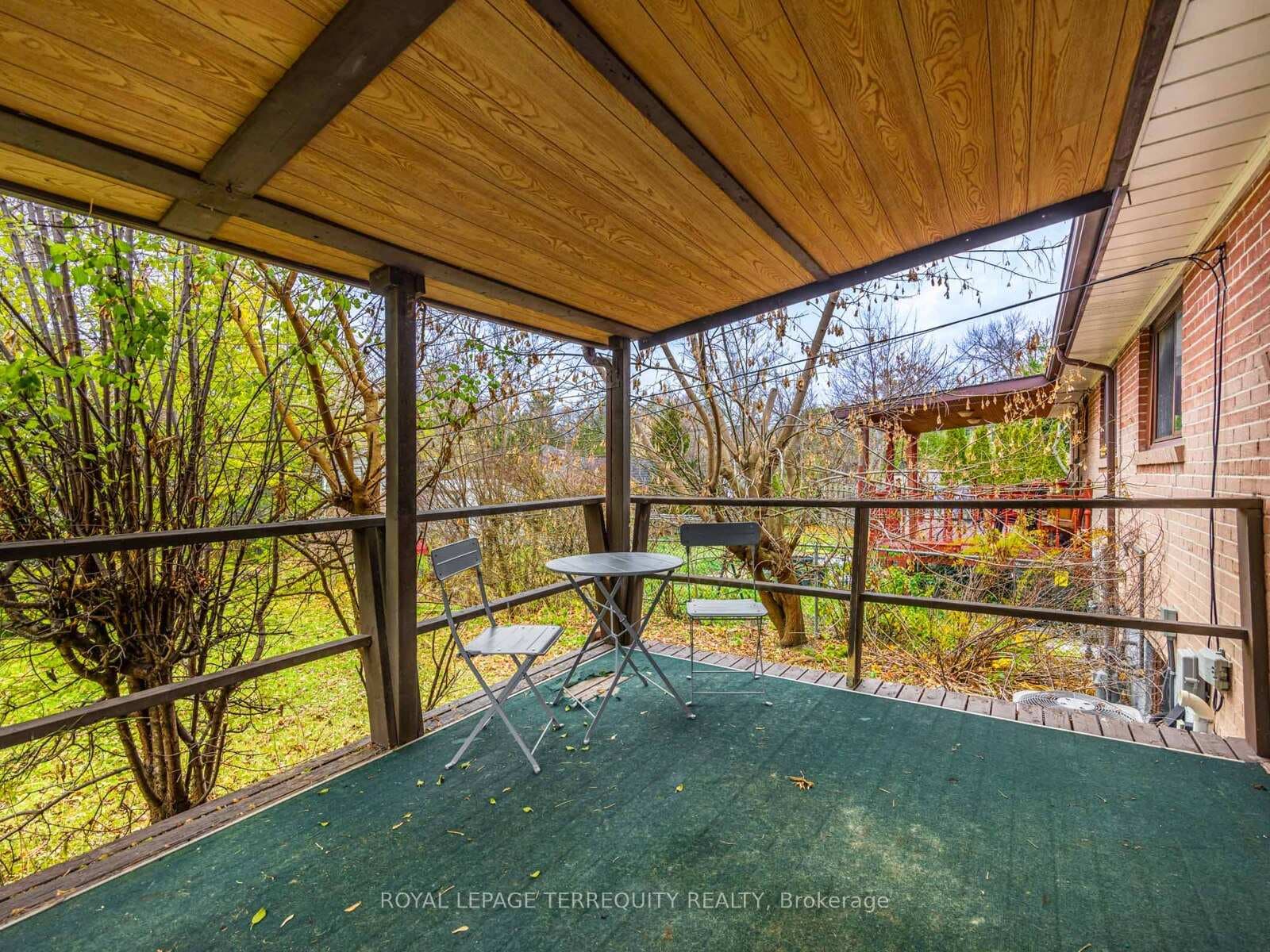 34 Athenia Court photo 13