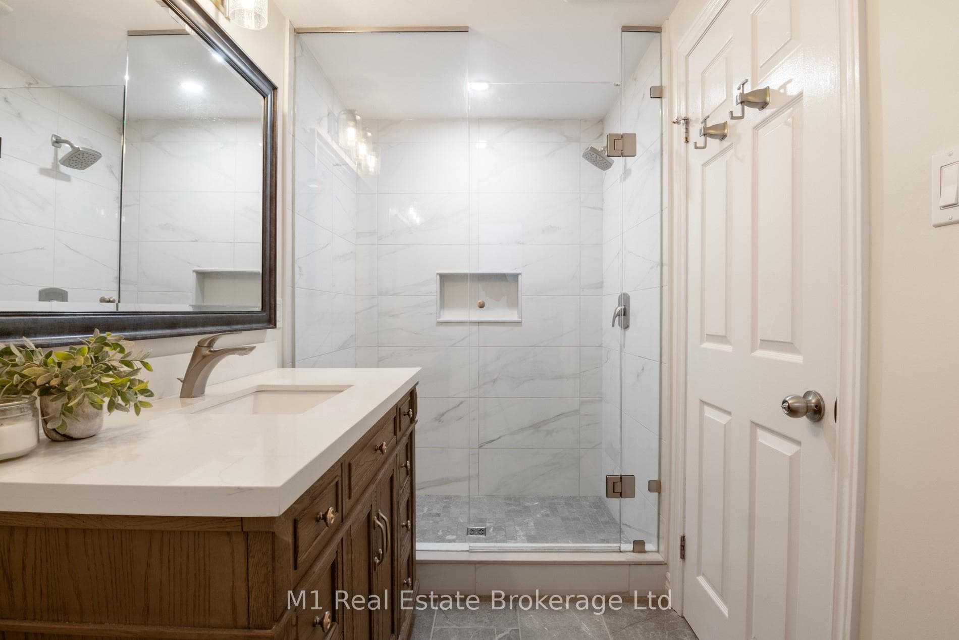 516 Harvey Street photo 19
