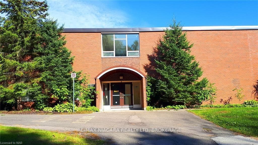 1165 Centre Street photo 2