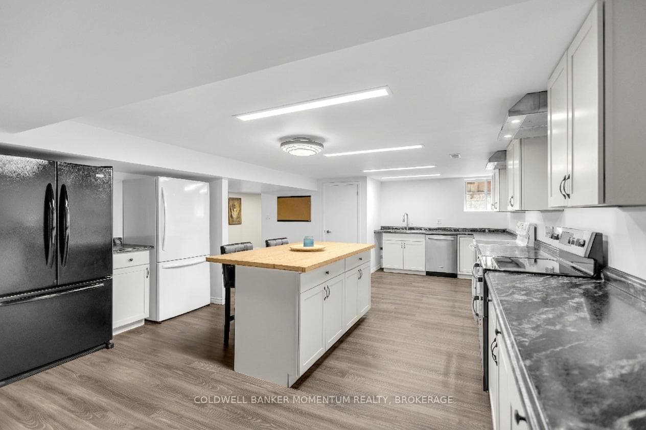Ceiling virtually staged