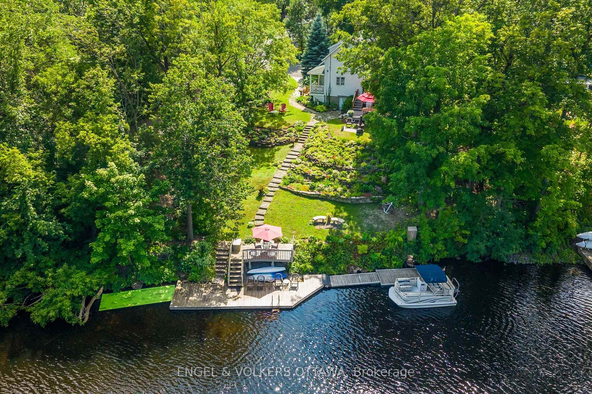 1119 Tighe Street photo 28