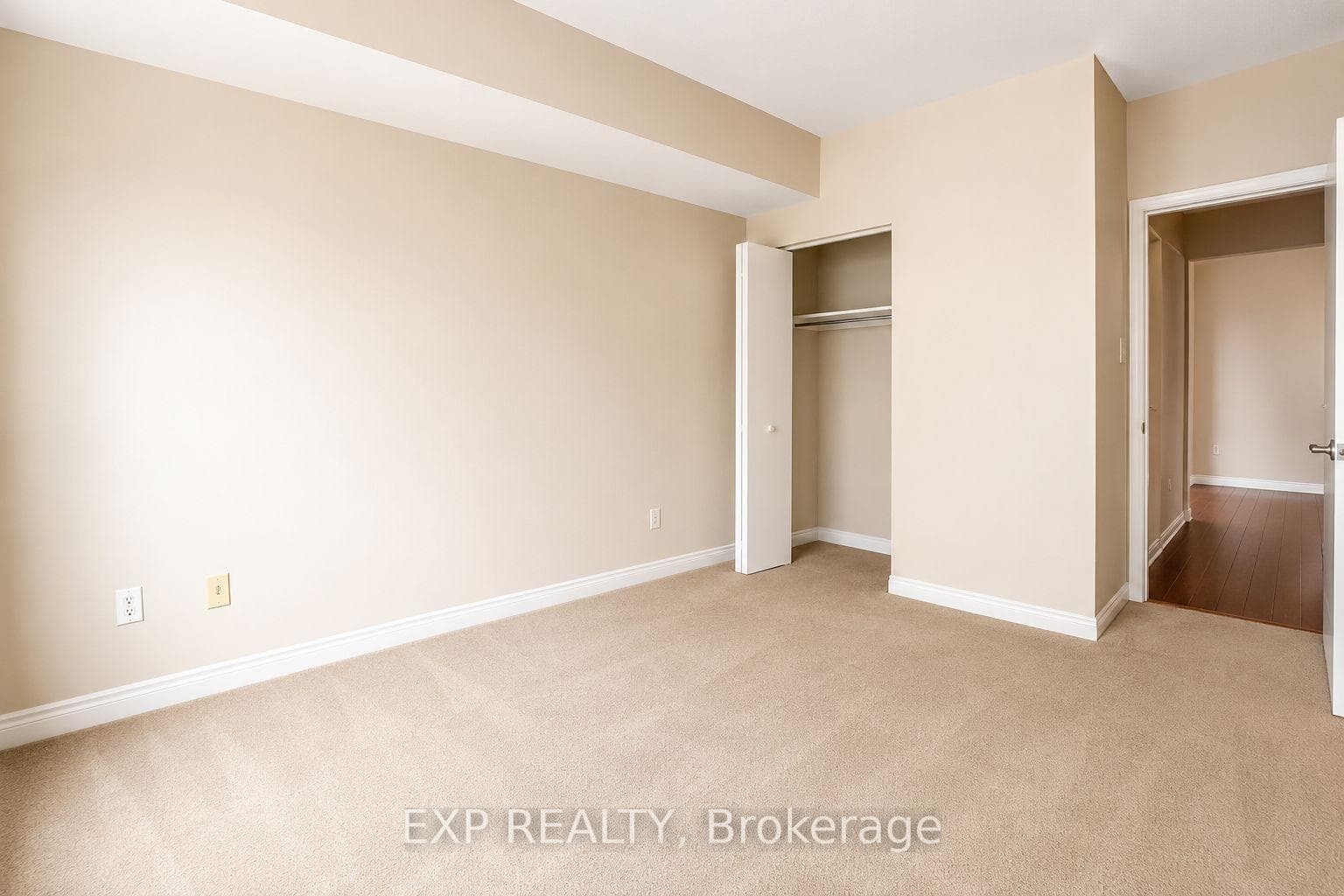 200 RIDEAU Street Unit 1503 photo 8