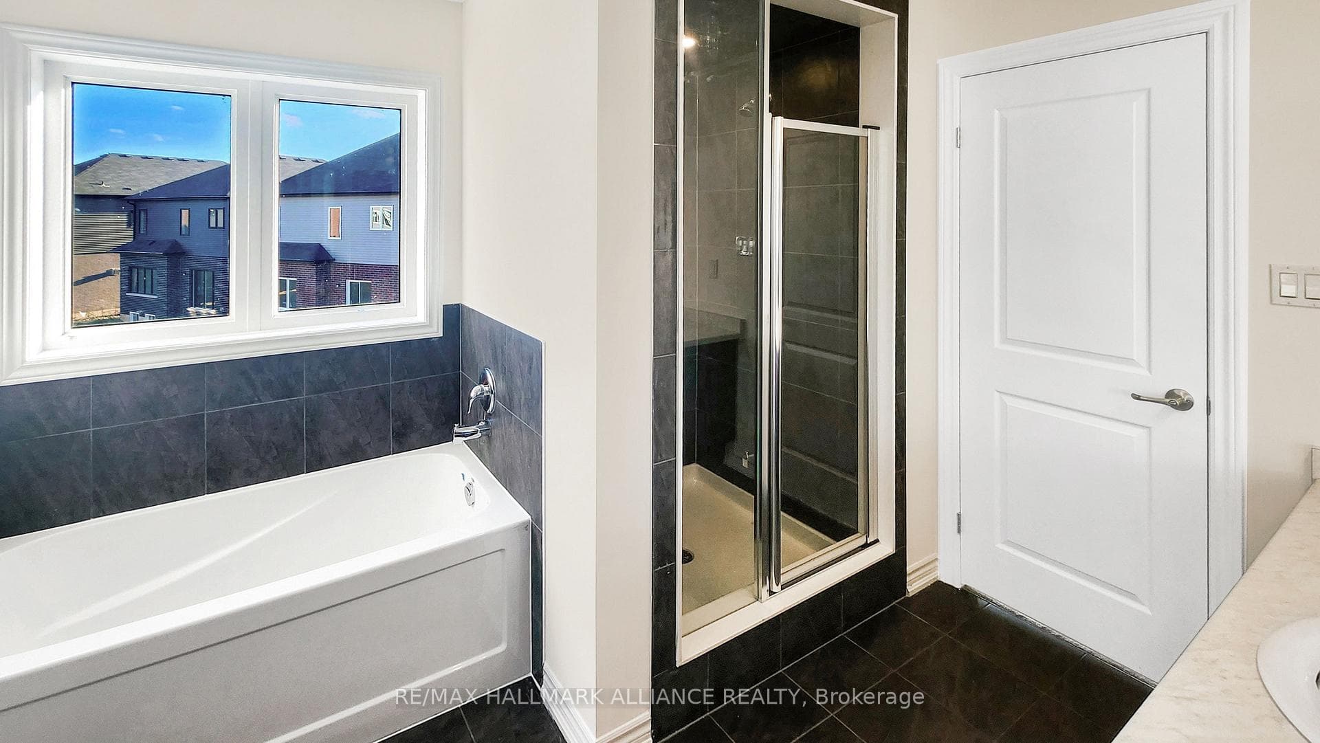 60 Macklin Street photo 17