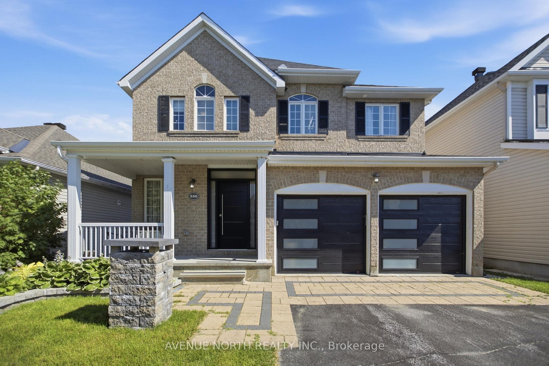 556 Mazari Crescent photo 1
