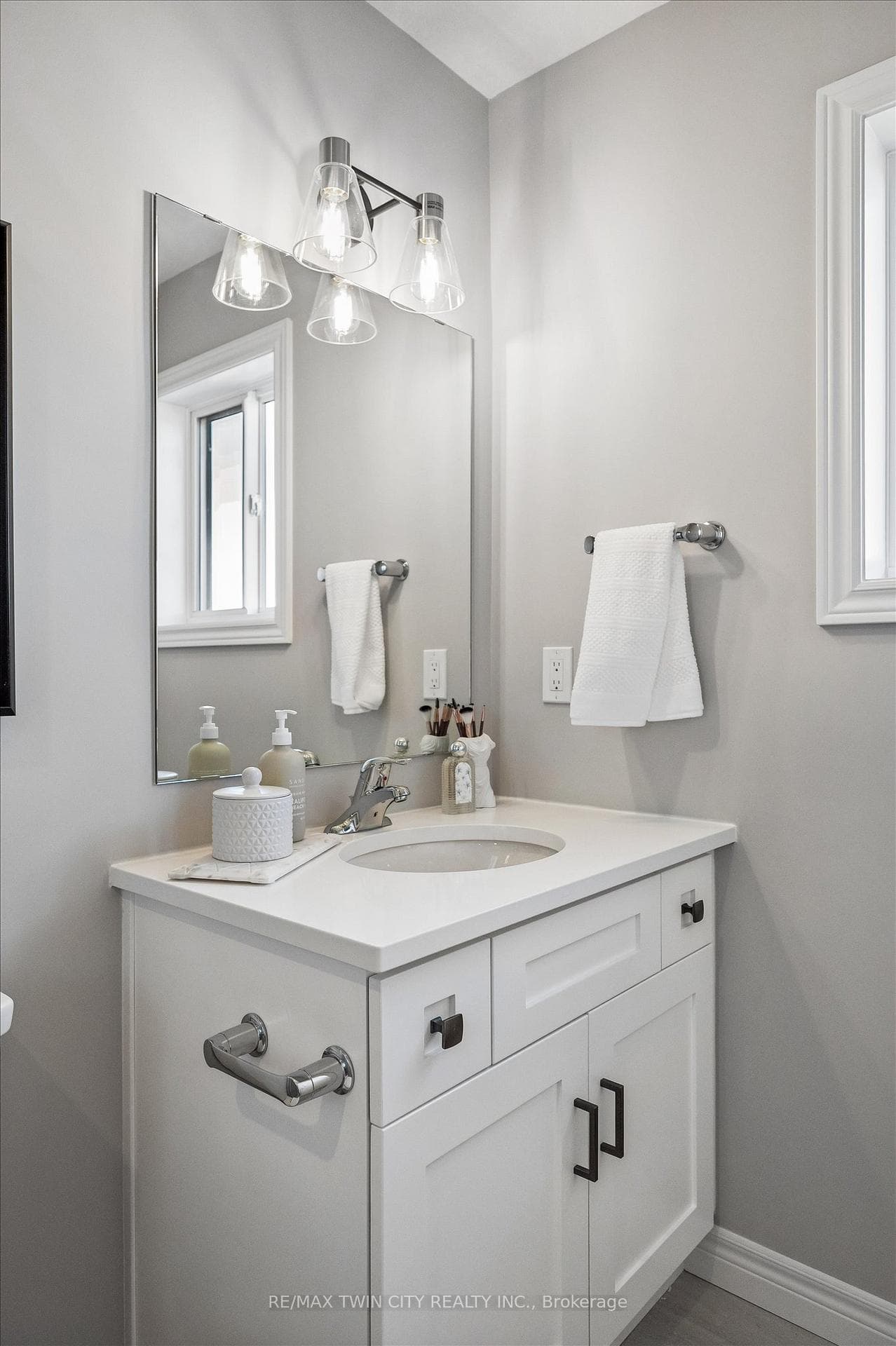 23 Sora Lane photo 38