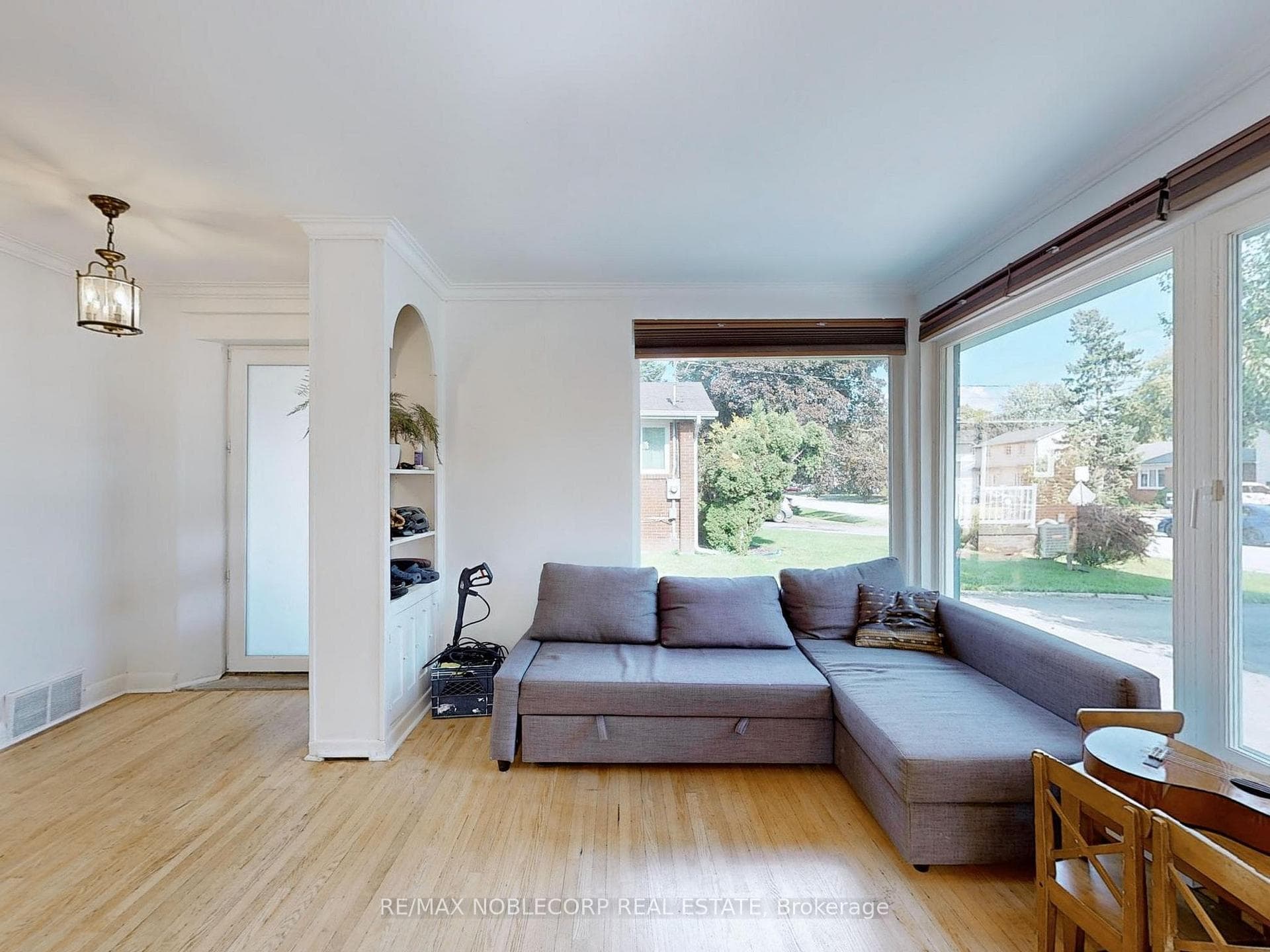 100 Rockport Crescent photo 7