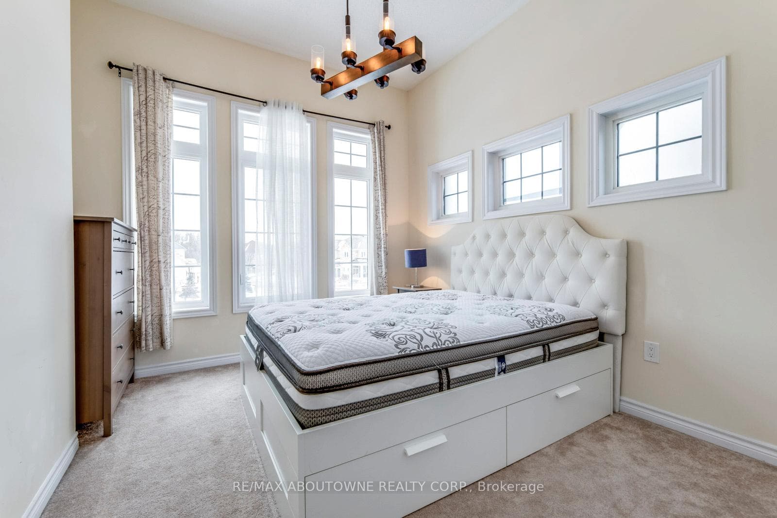 233 Dundas Way photo 29