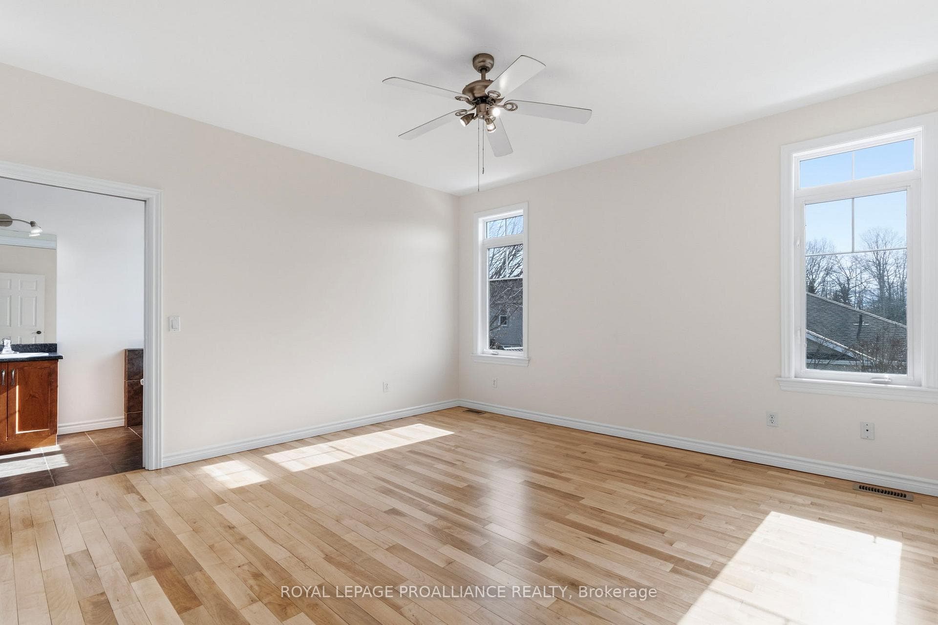 403 Brock Street photo 17