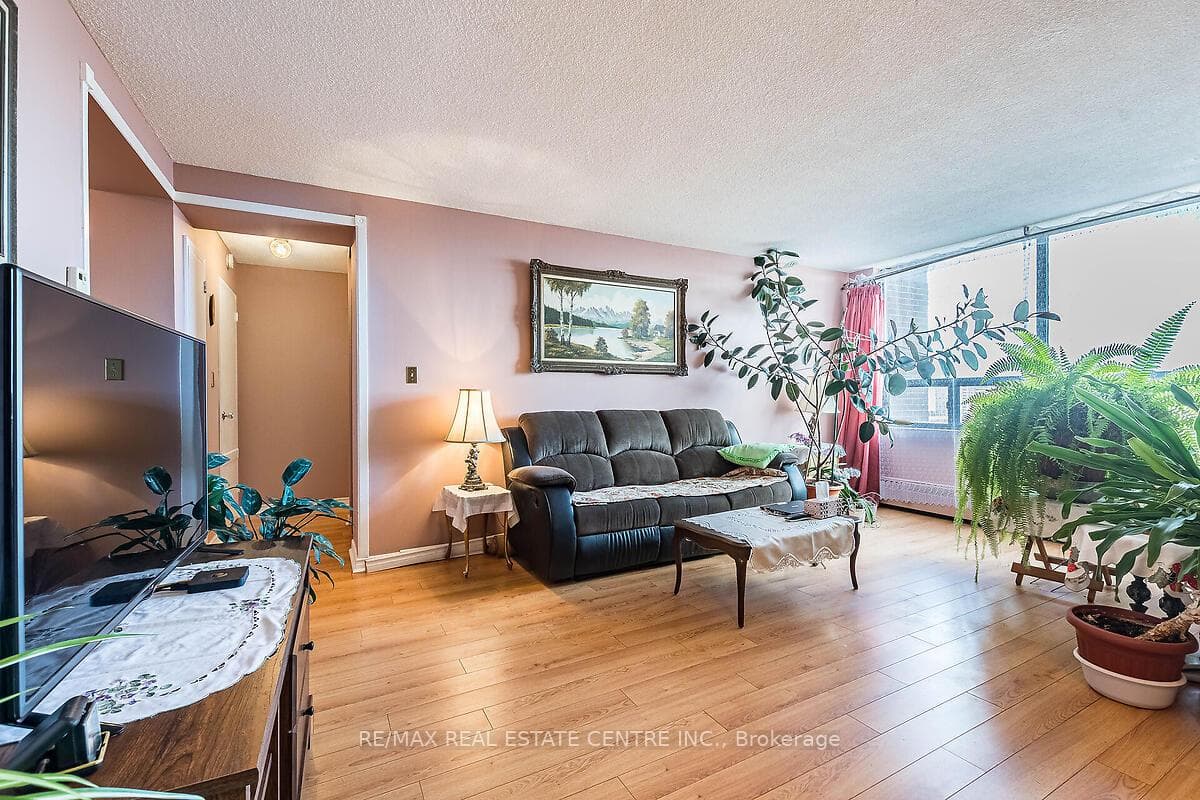 2542 Argyle Road Unit 803 photo 16