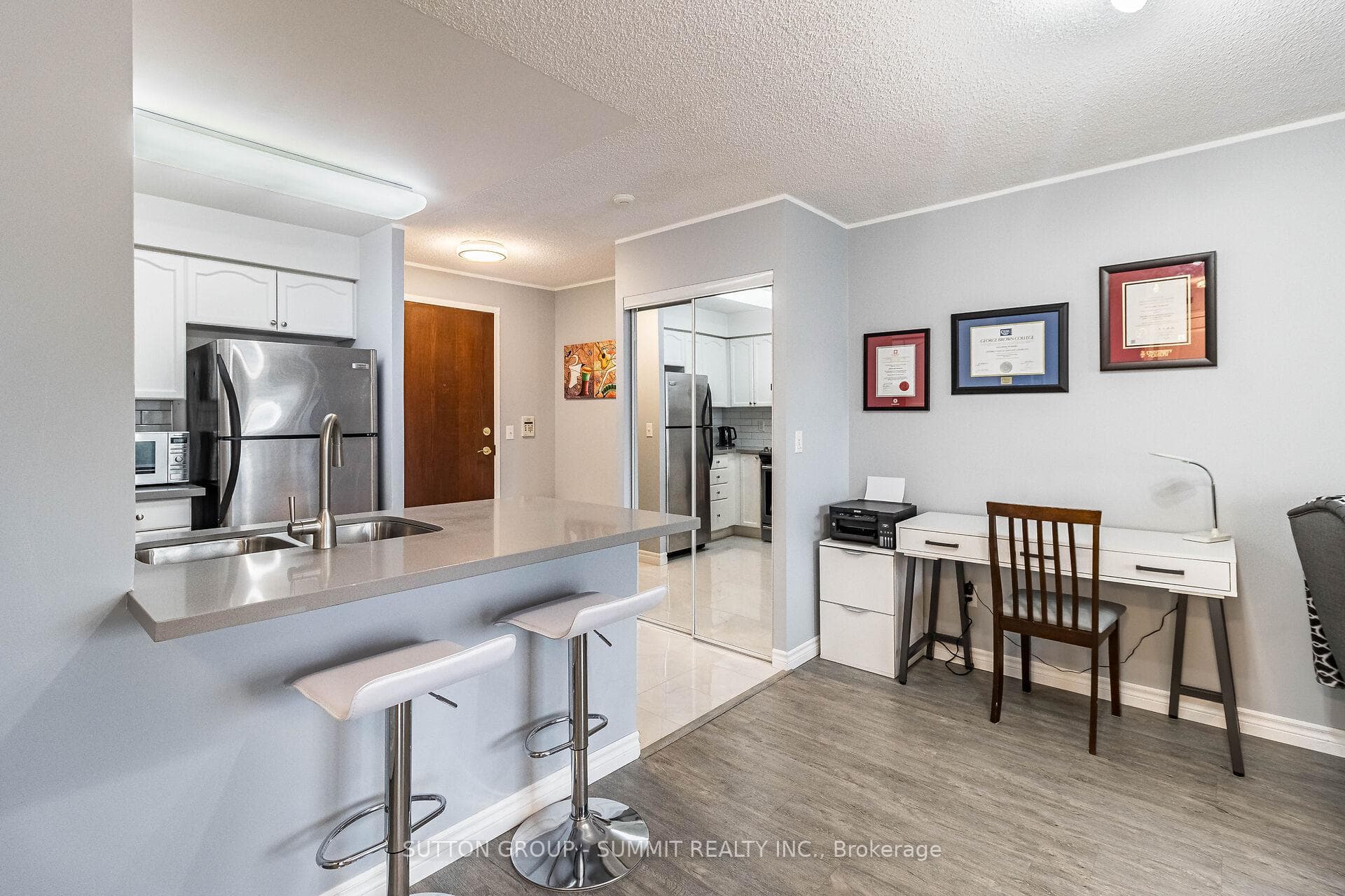 2545 erin centre Boulevard Unit 413 photo 14