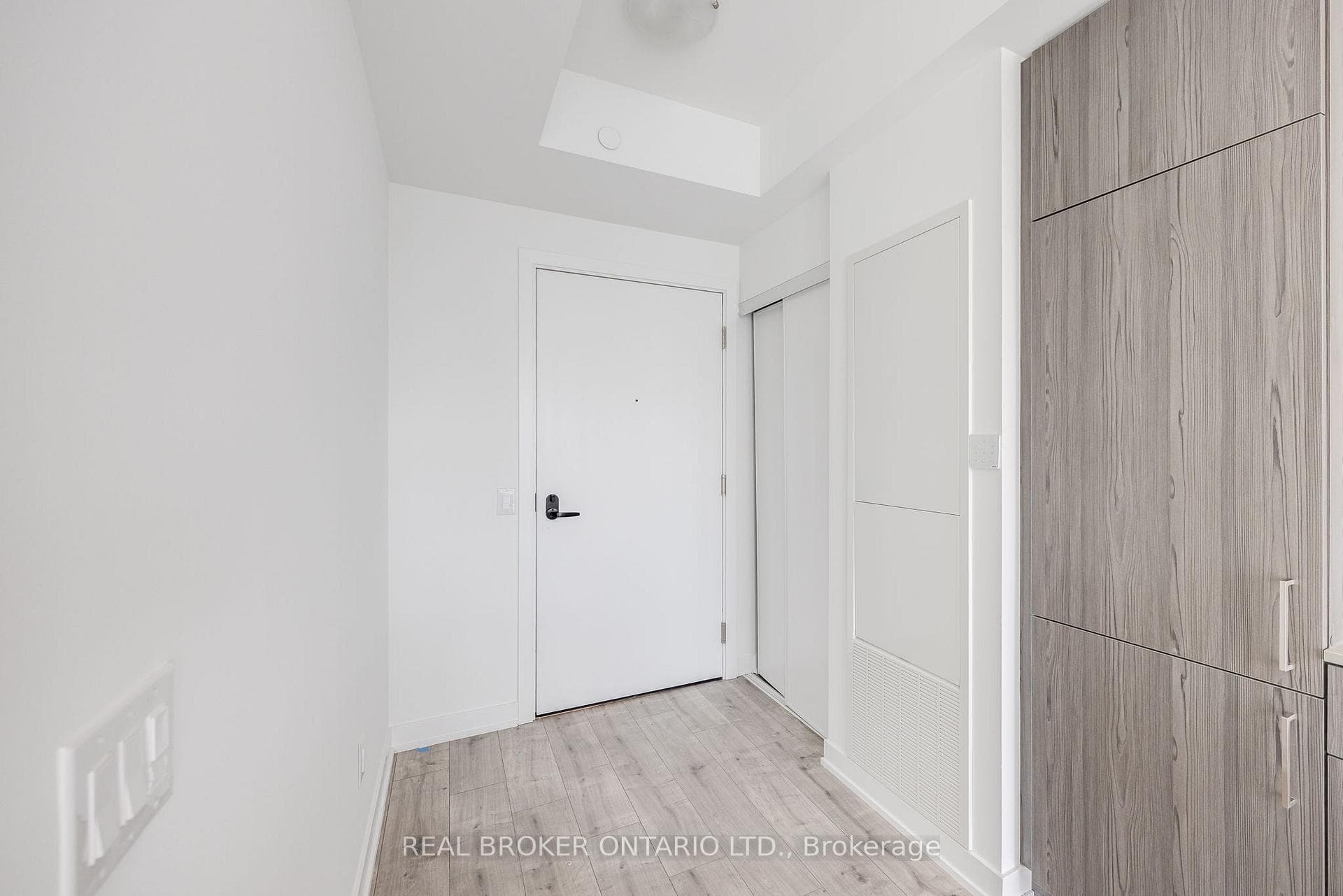 220 Missinnihe Way Unit 1117 photo 13