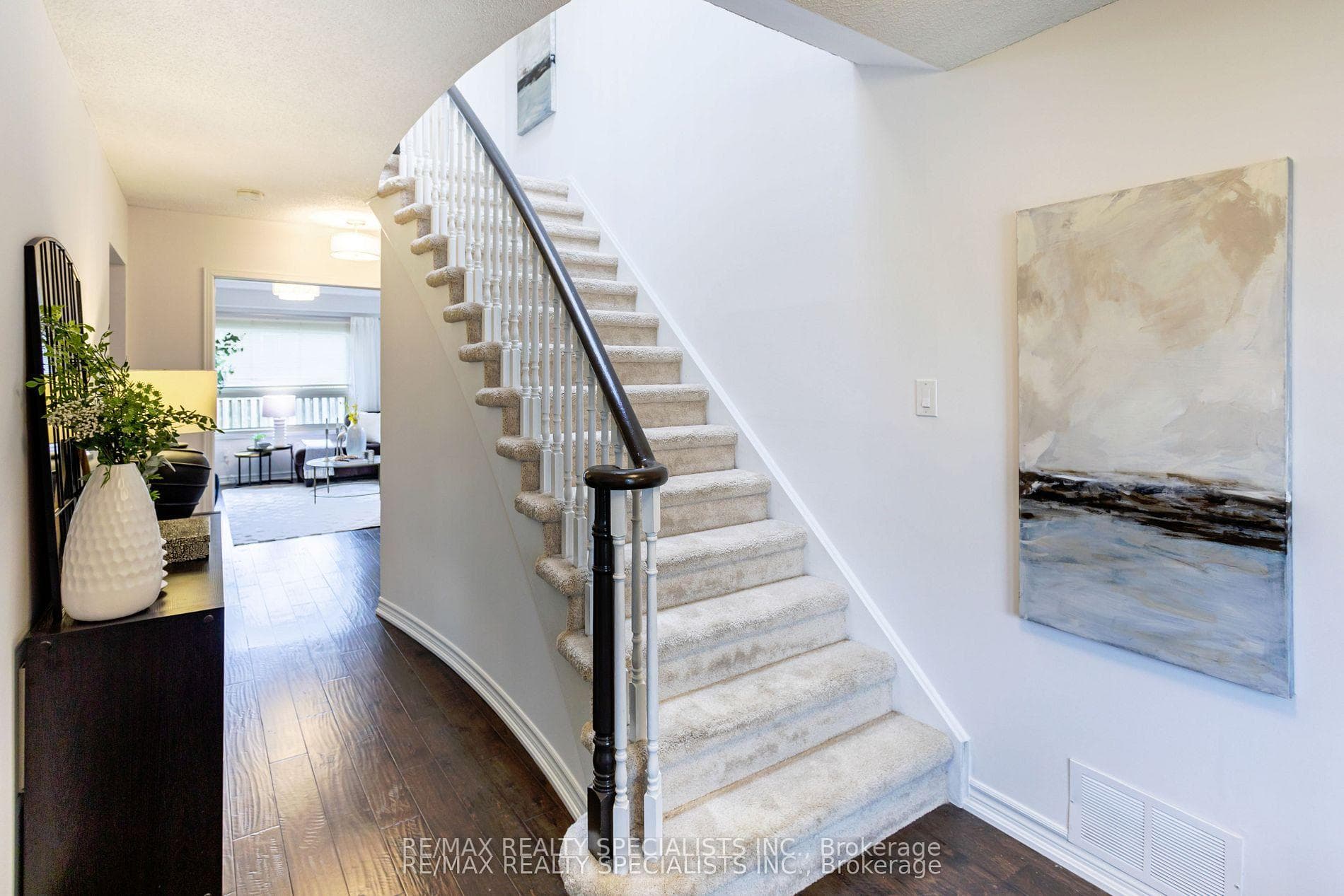 6363 Osprey Boulevard photo 3