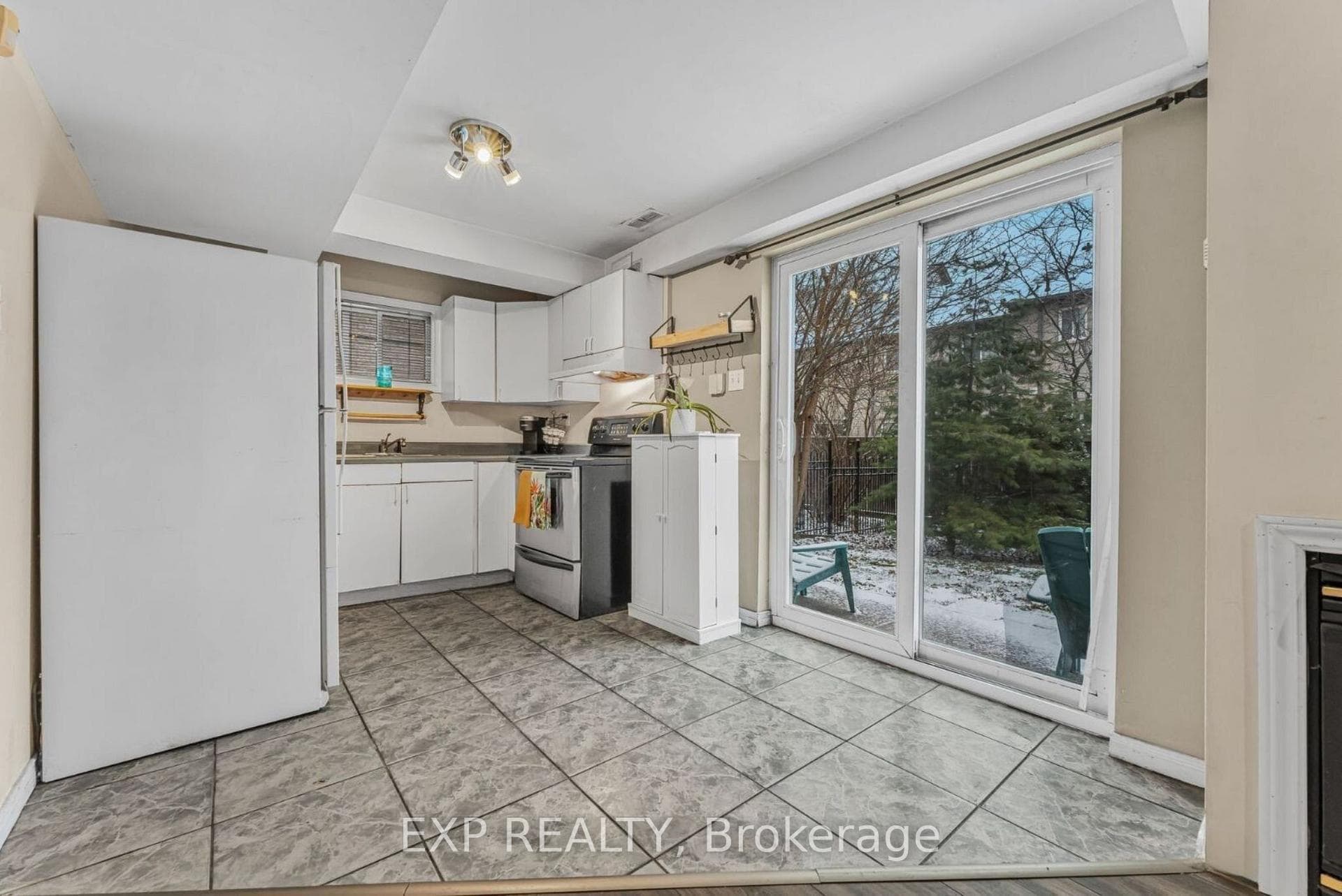 2407 Bankside Drive photo 28
