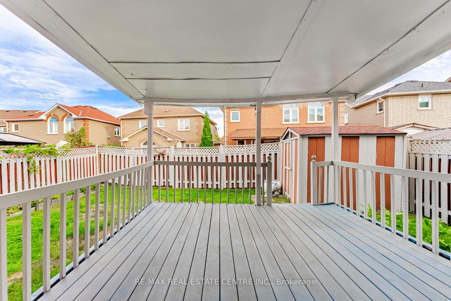 8 Mannel Crescent photo 45